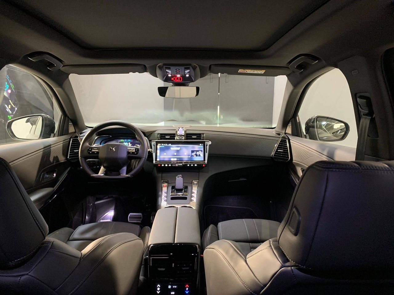 Foto DS Automobiles DS 7 8