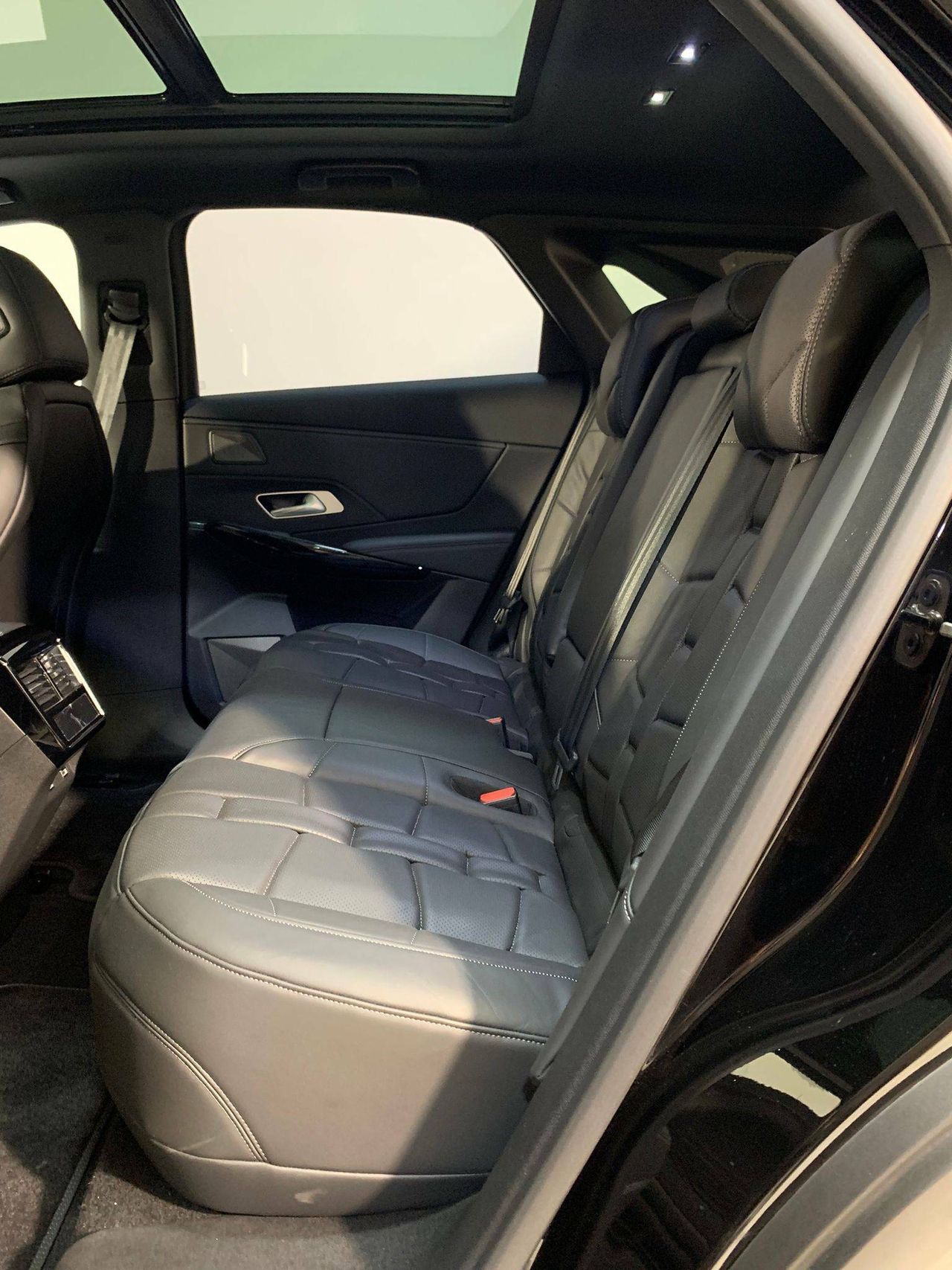Foto DS Automobiles DS 7 10