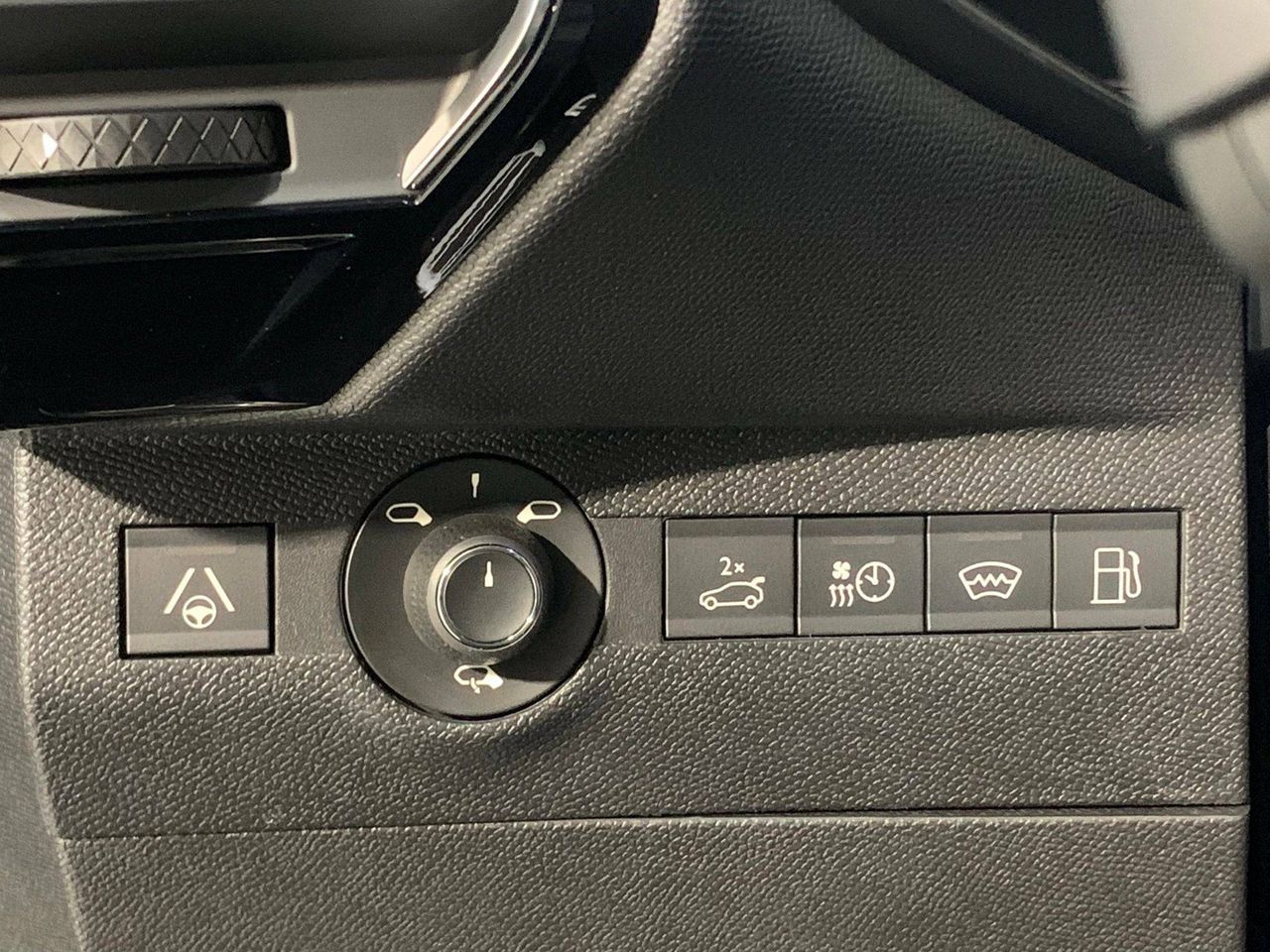Foto DS Automobiles DS 7 14