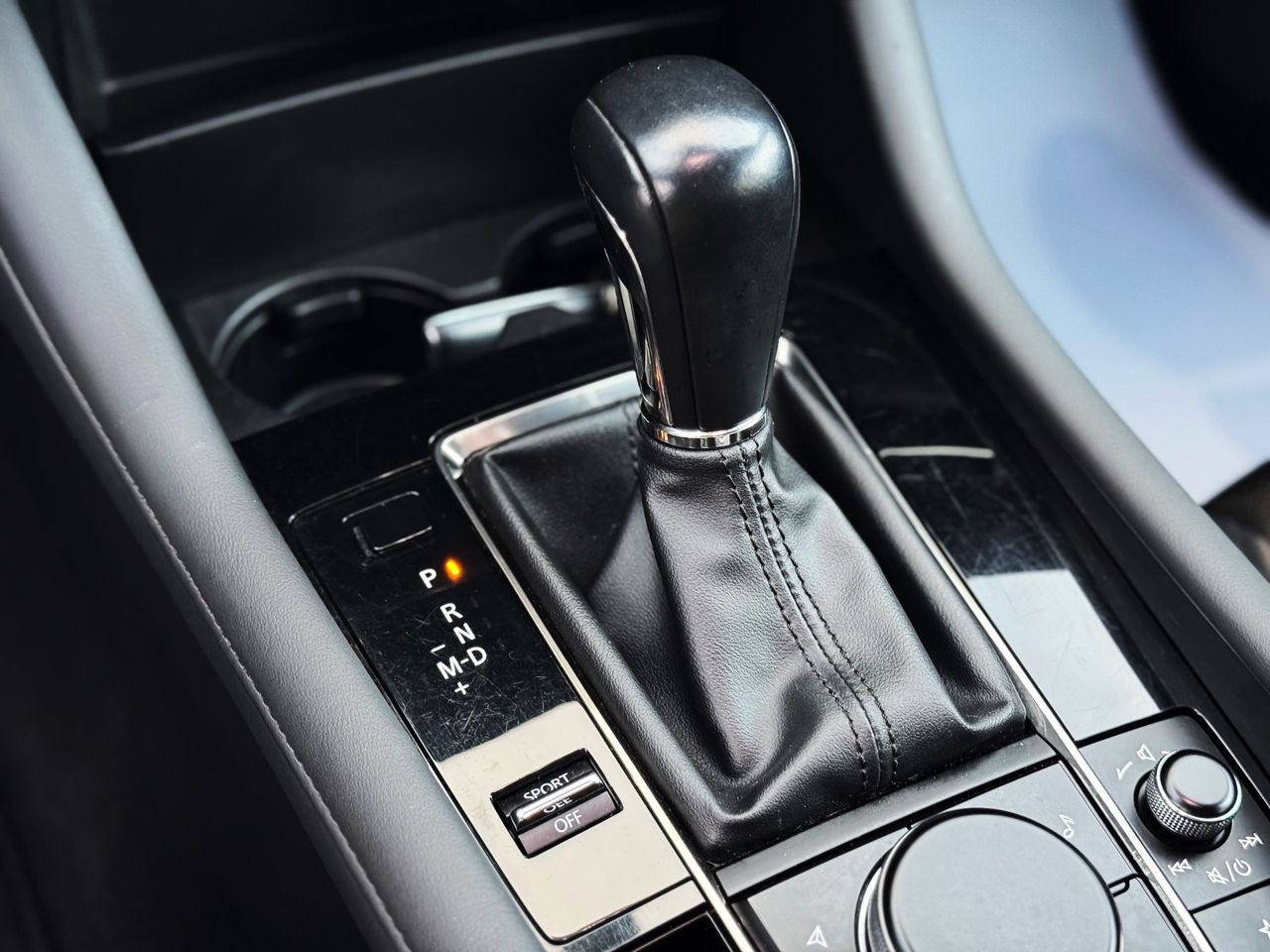 Foto Mazda Mazda3 26