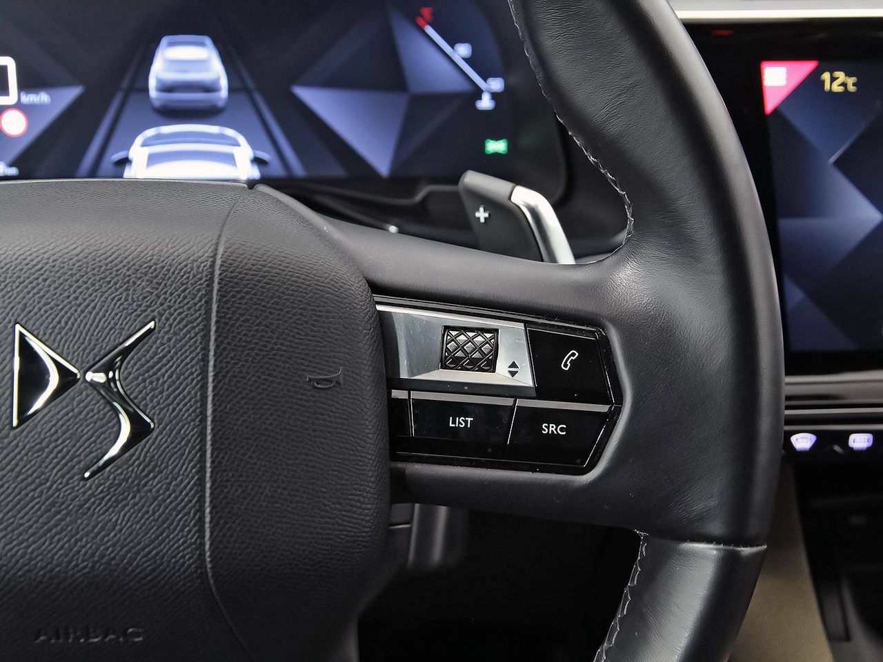 Foto DS Automobiles DS 7 26