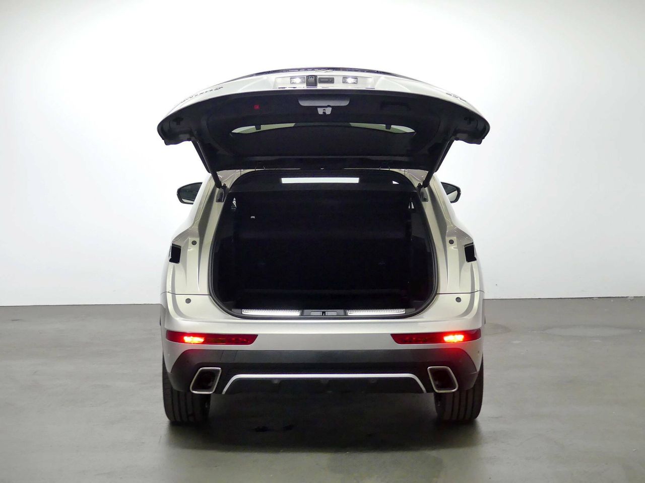 Foto DS Automobiles DS 7 8