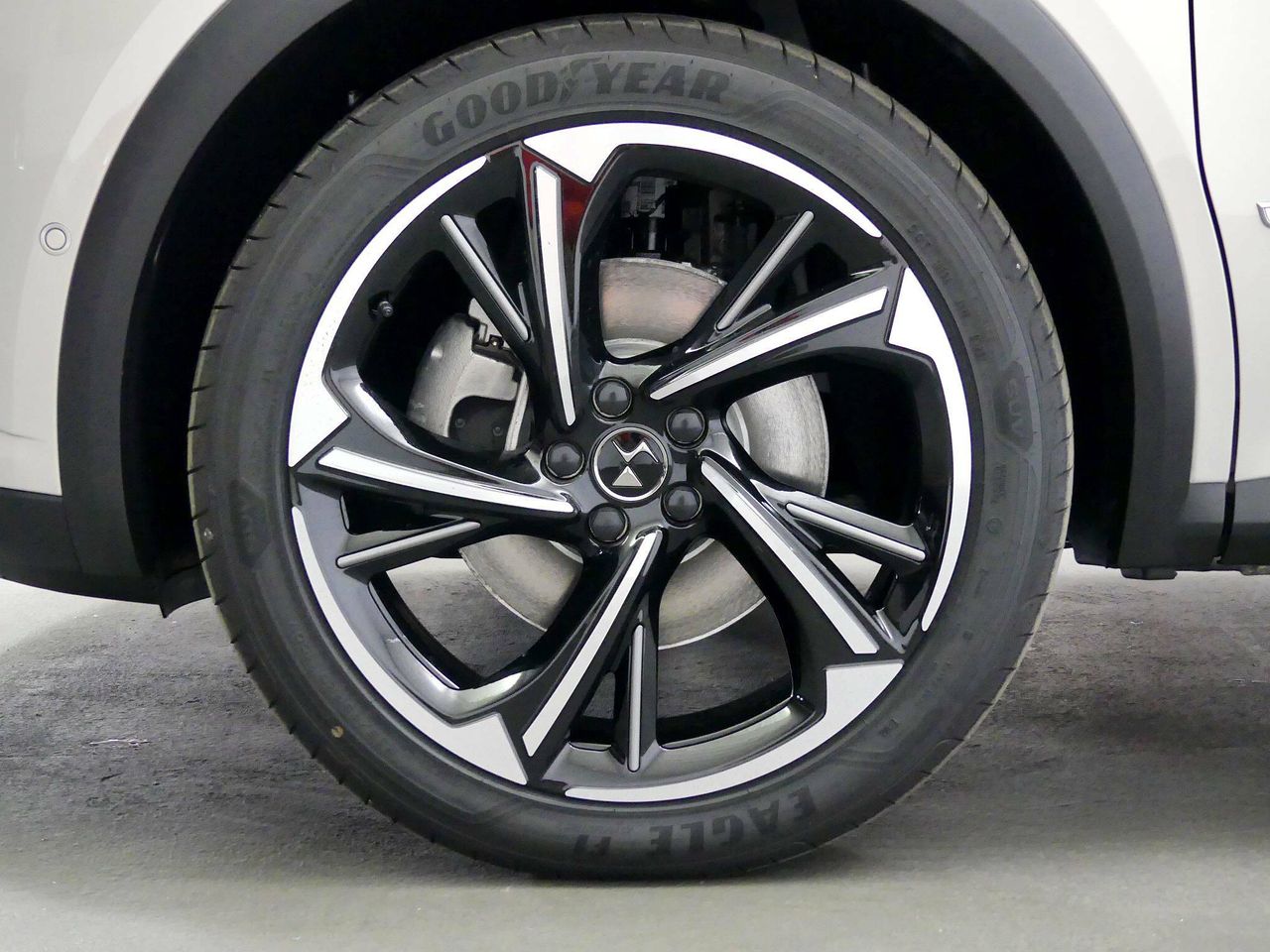 Foto DS Automobiles DS 7 10