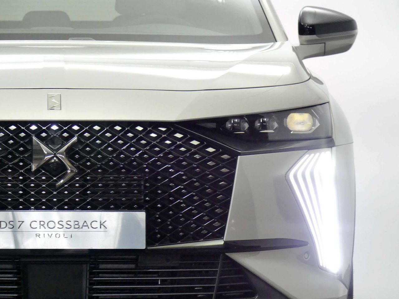 Foto DS Automobiles DS 7 11