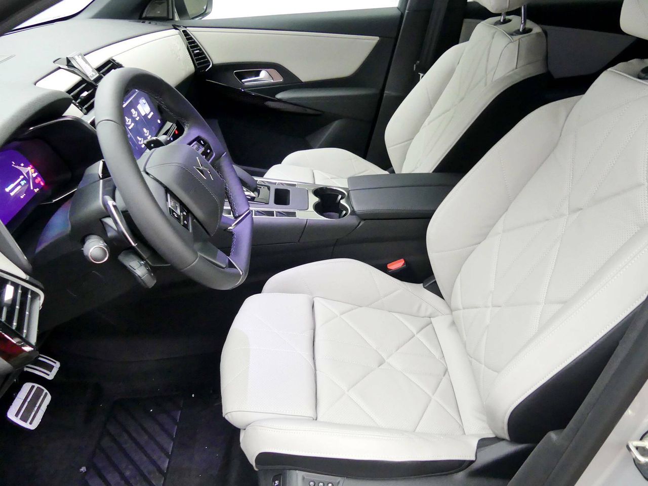 Foto DS Automobiles DS 7 16