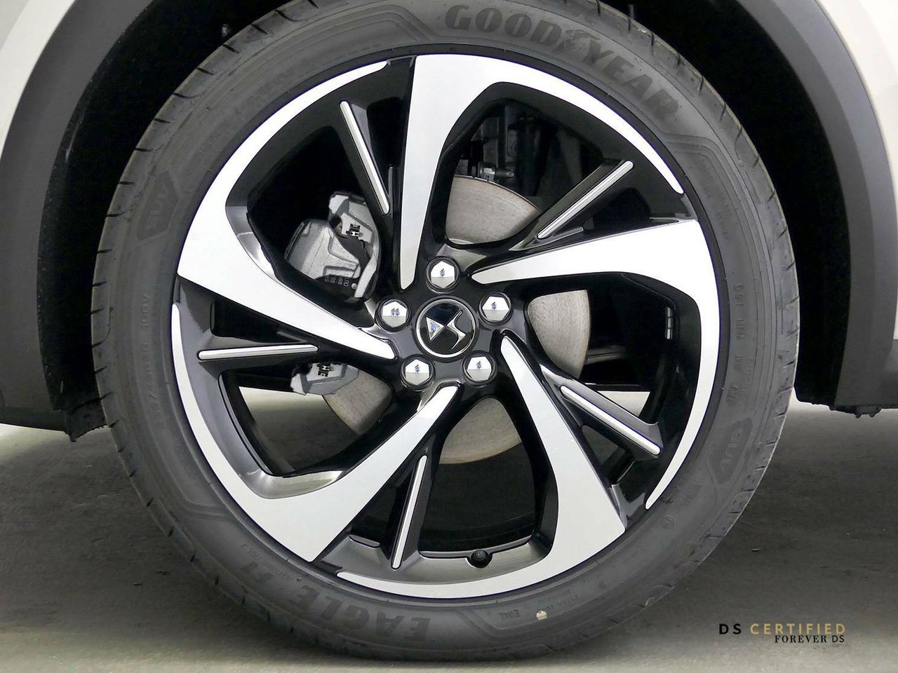 Foto DS Automobiles DS 7 10