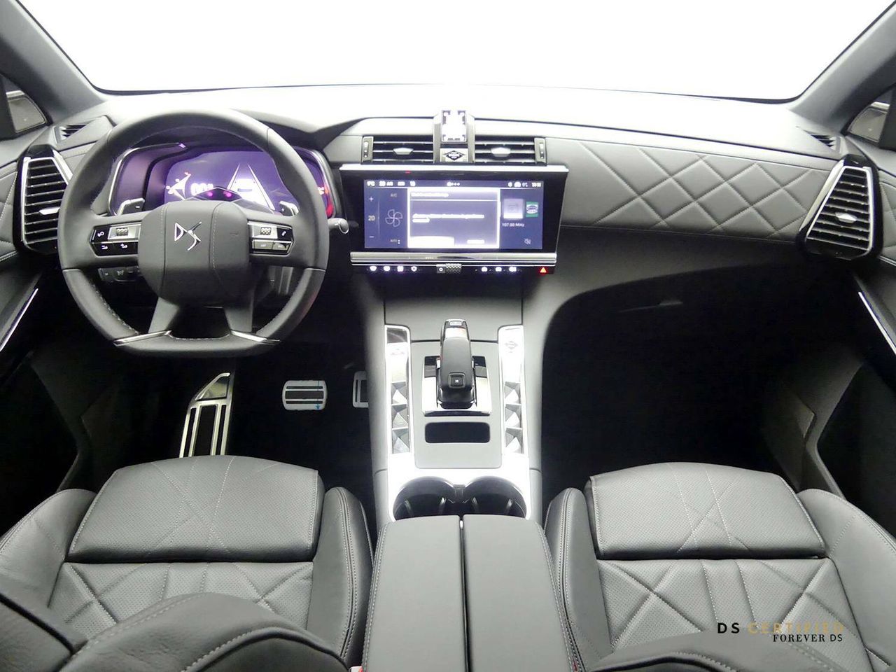 Foto DS Automobiles DS 7 17