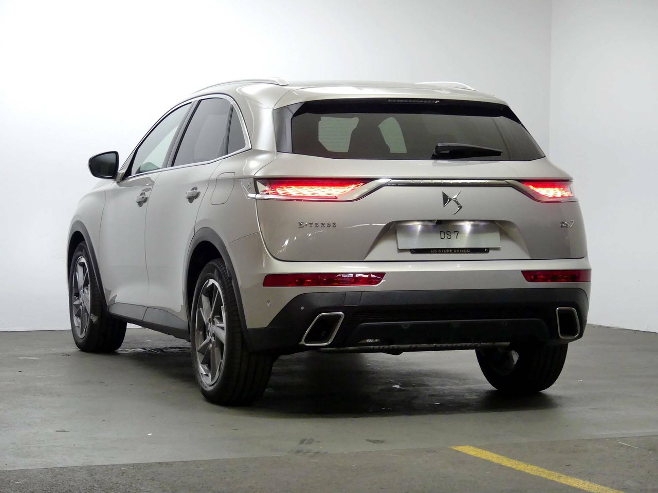 Foto DS Automobiles DS 7 5