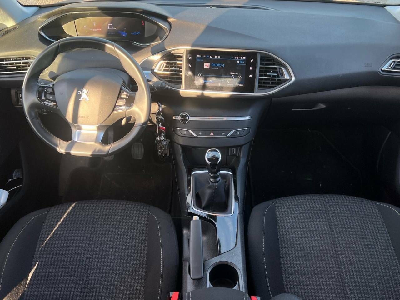 Foto Peugeot 308 8