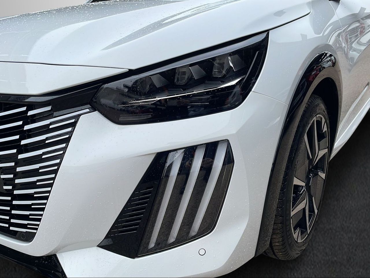 Foto Peugeot 208 8