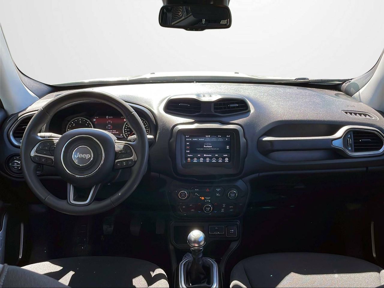 Foto Jeep Renegade 17