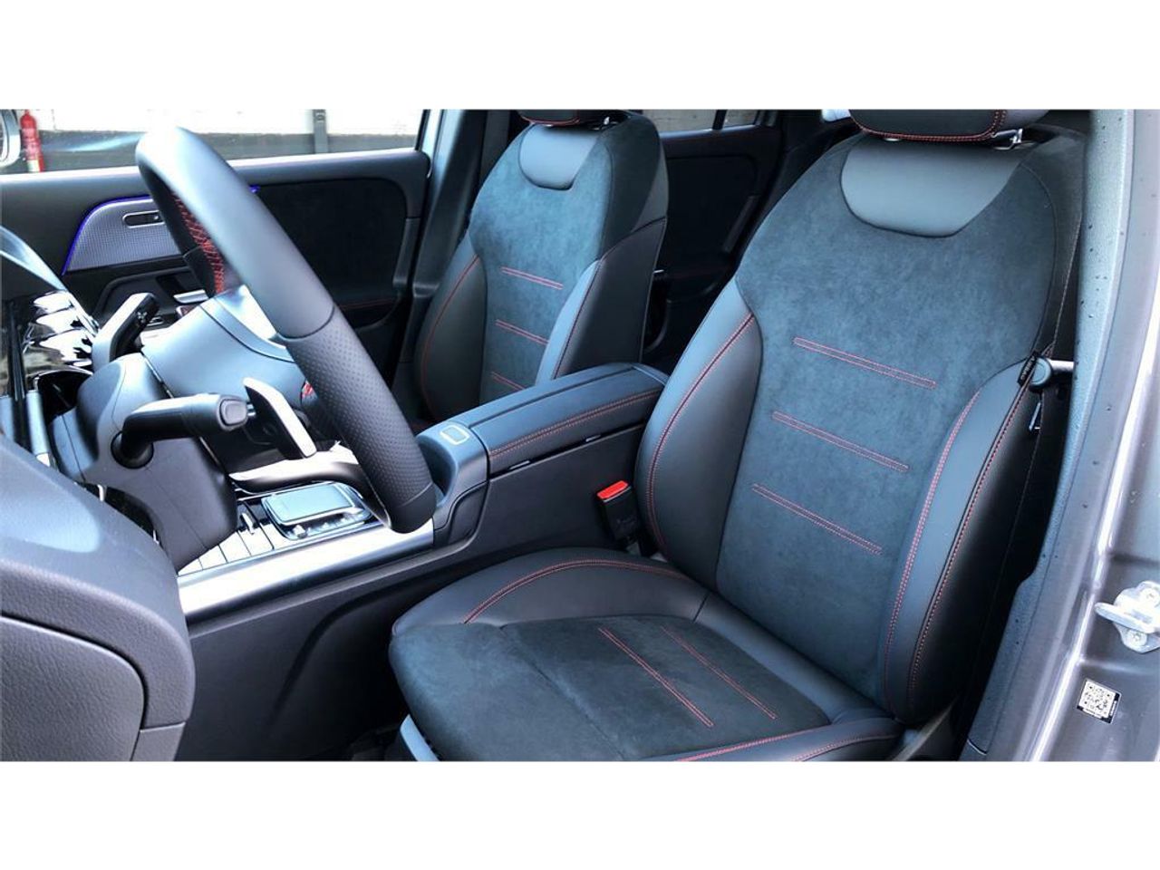 Foto Mercedes-Benz EQA 7