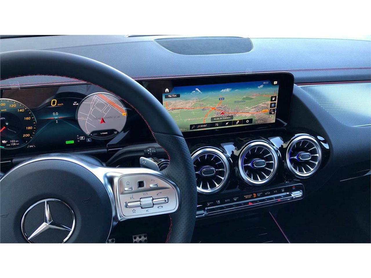 Foto Mercedes-Benz EQA 18