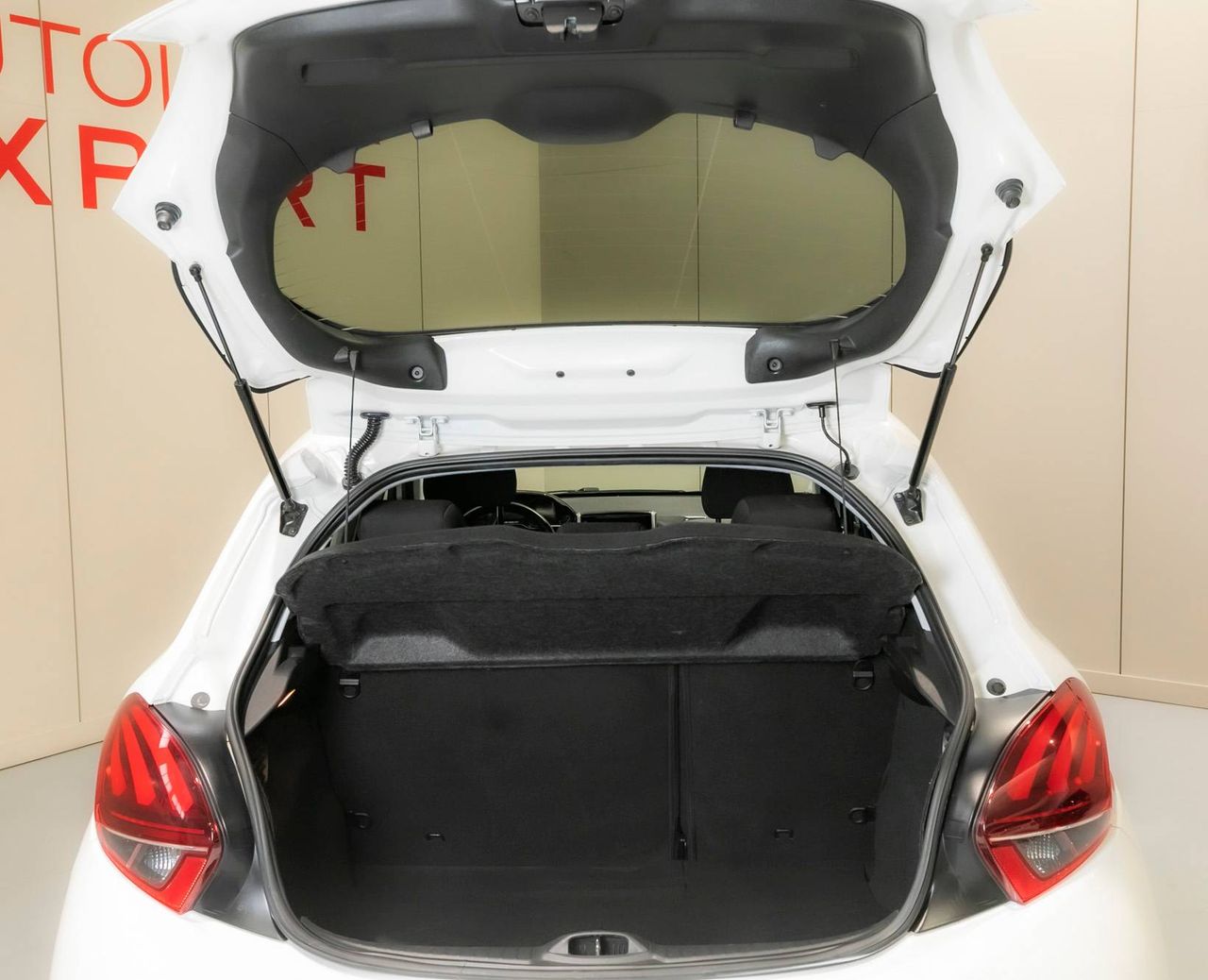Foto Peugeot 208 6