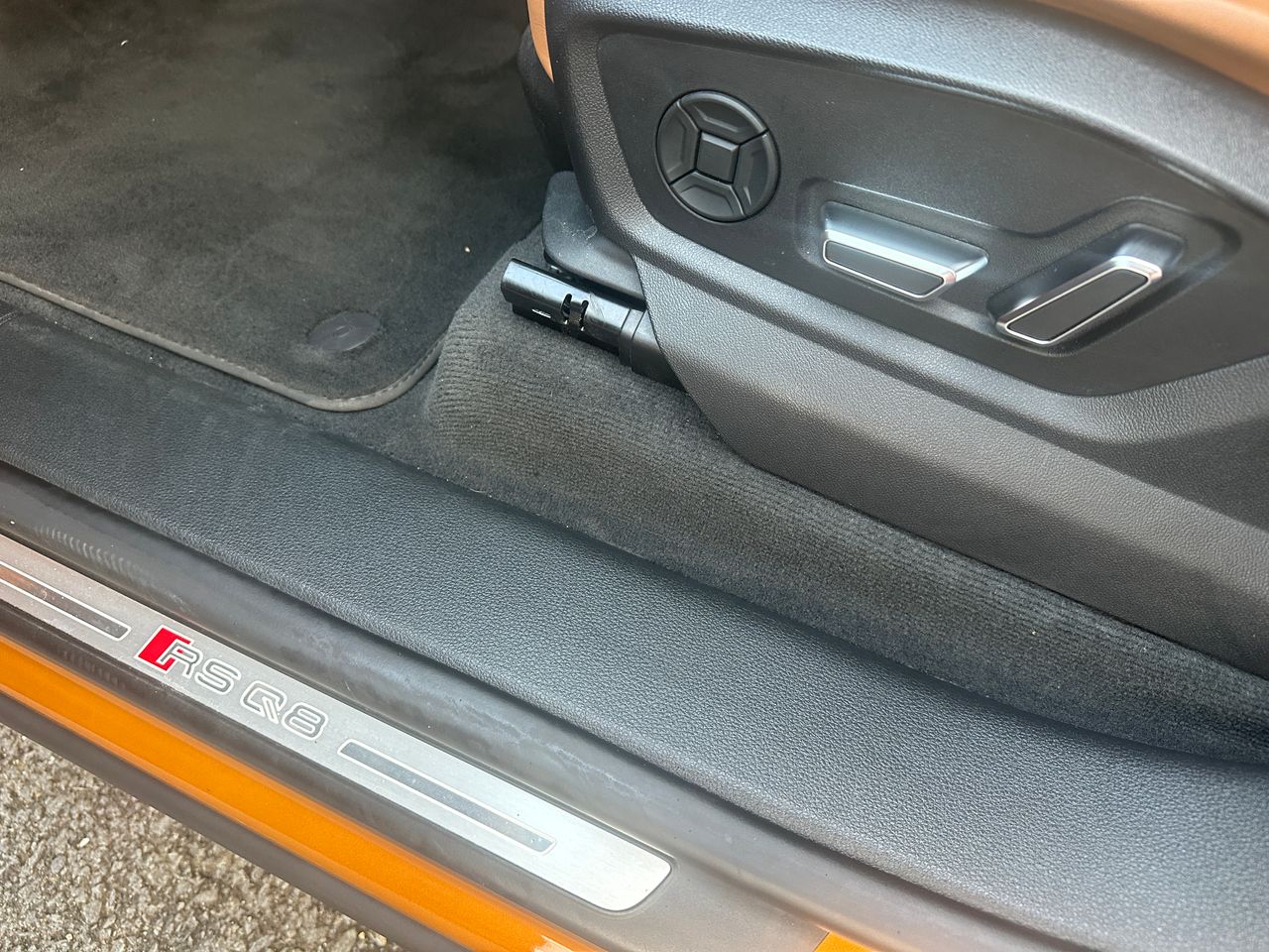 Foto Audi Q8 13