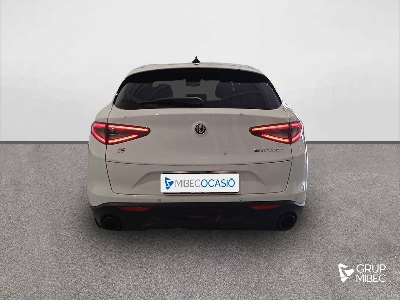 Foto Alfa Romeo Stelvio 5