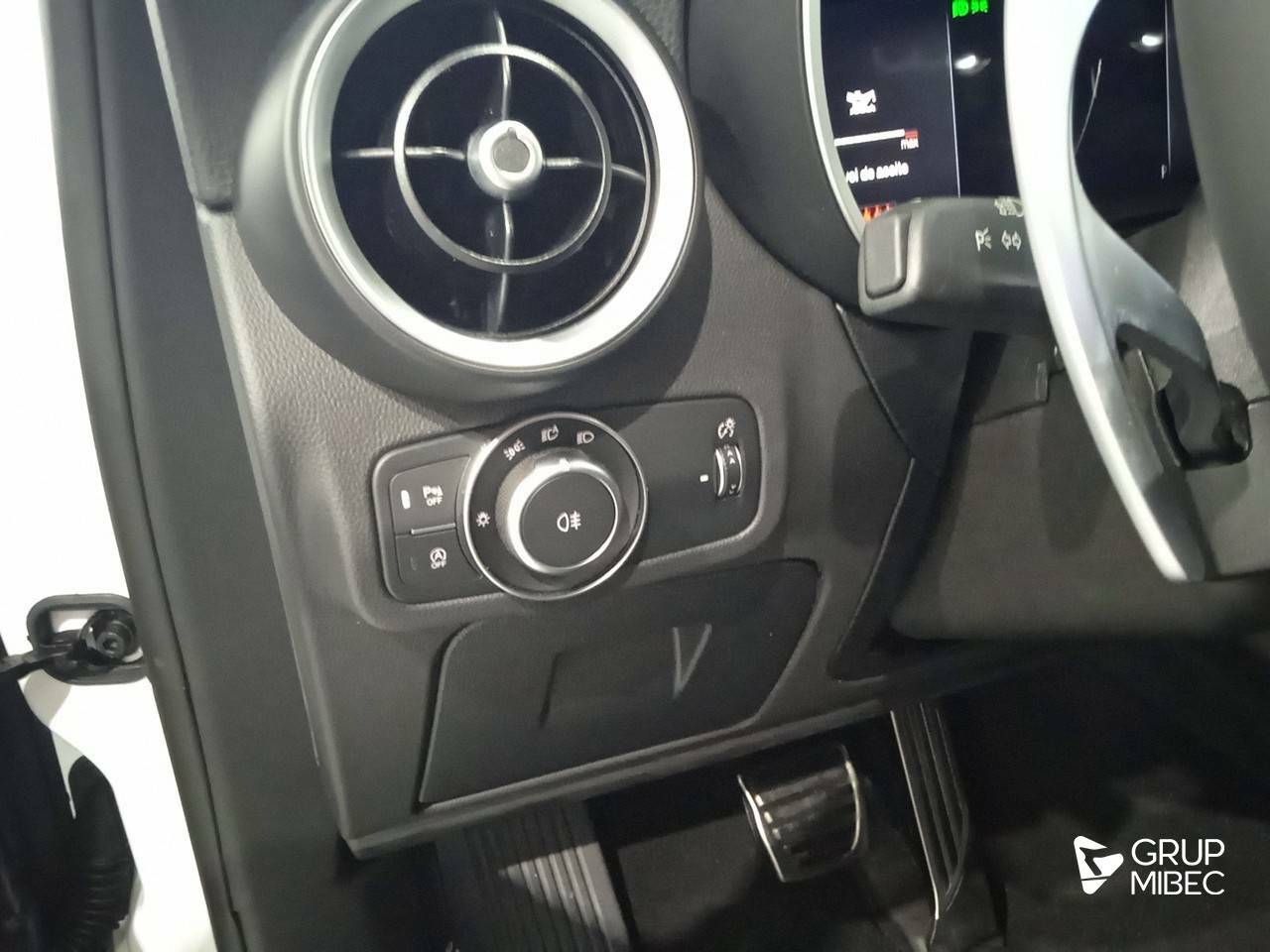 Foto Alfa Romeo Stelvio 14