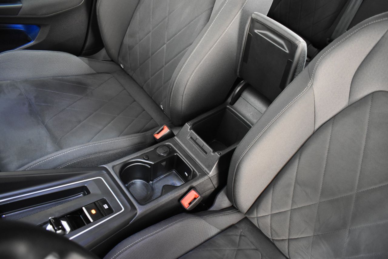 Foto Volkswagen Golf 28