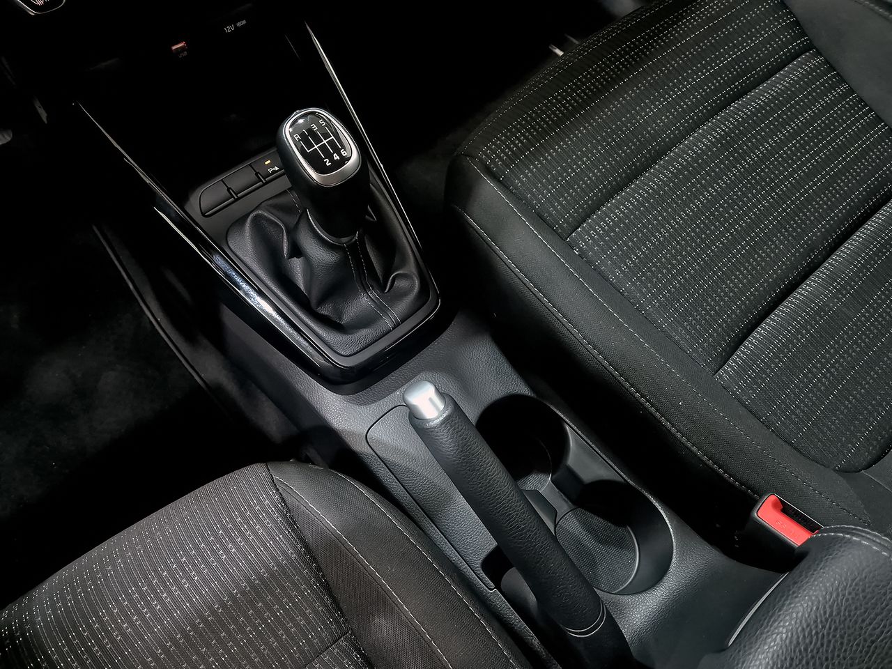 Foto Kia Stonic 32