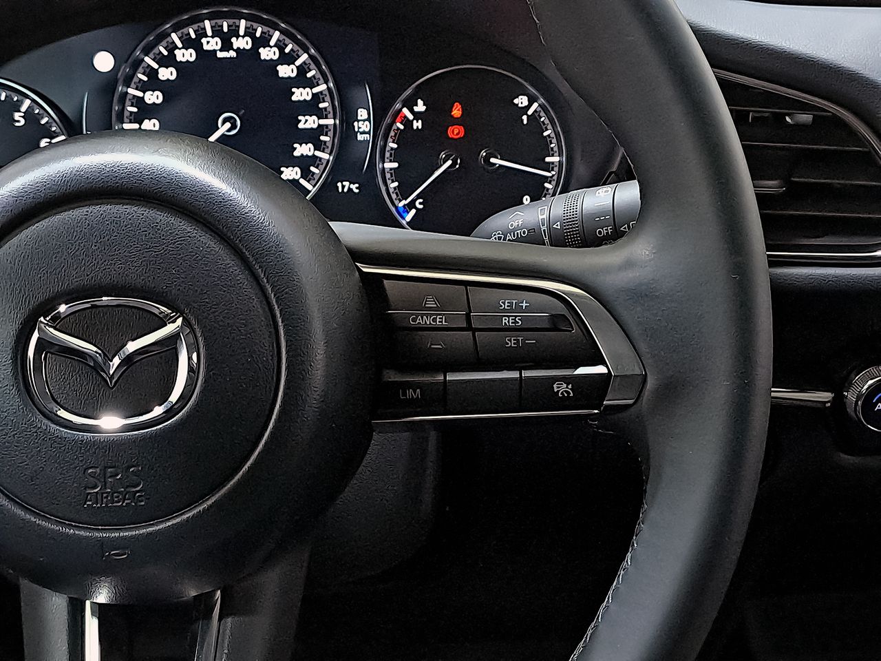 Foto Mazda CX-30 18