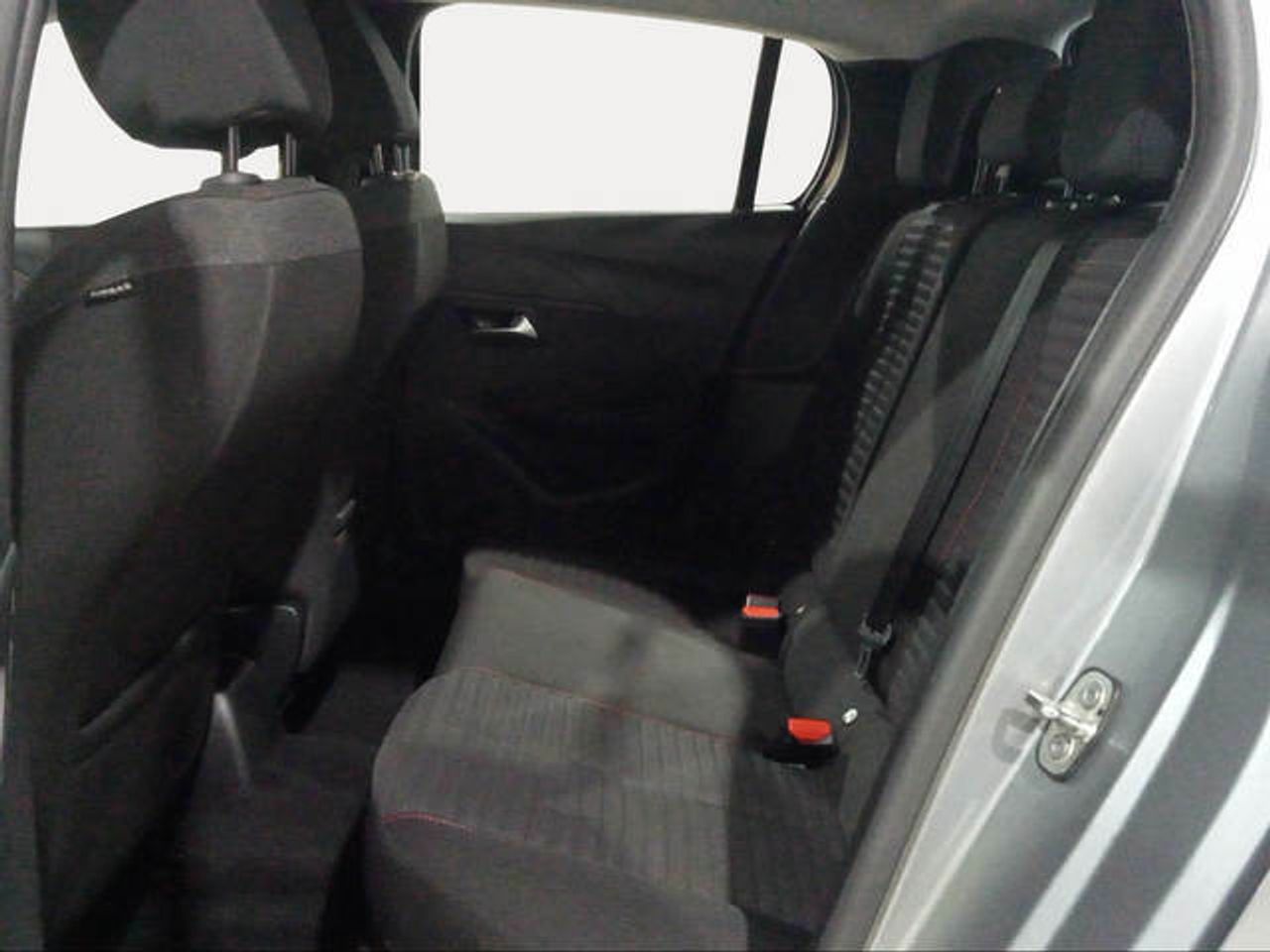 Foto Peugeot 208 9