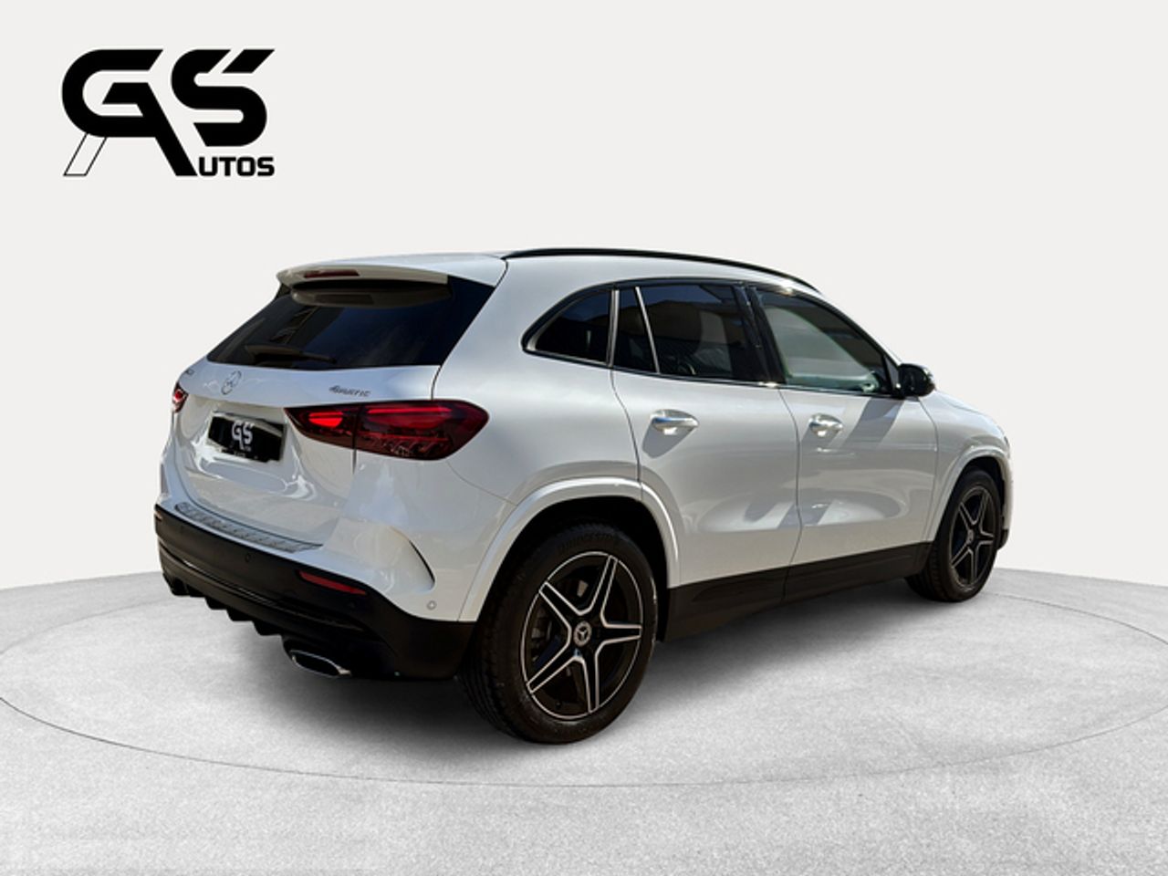 Foto Mercedes-Benz Clase GLA 4
