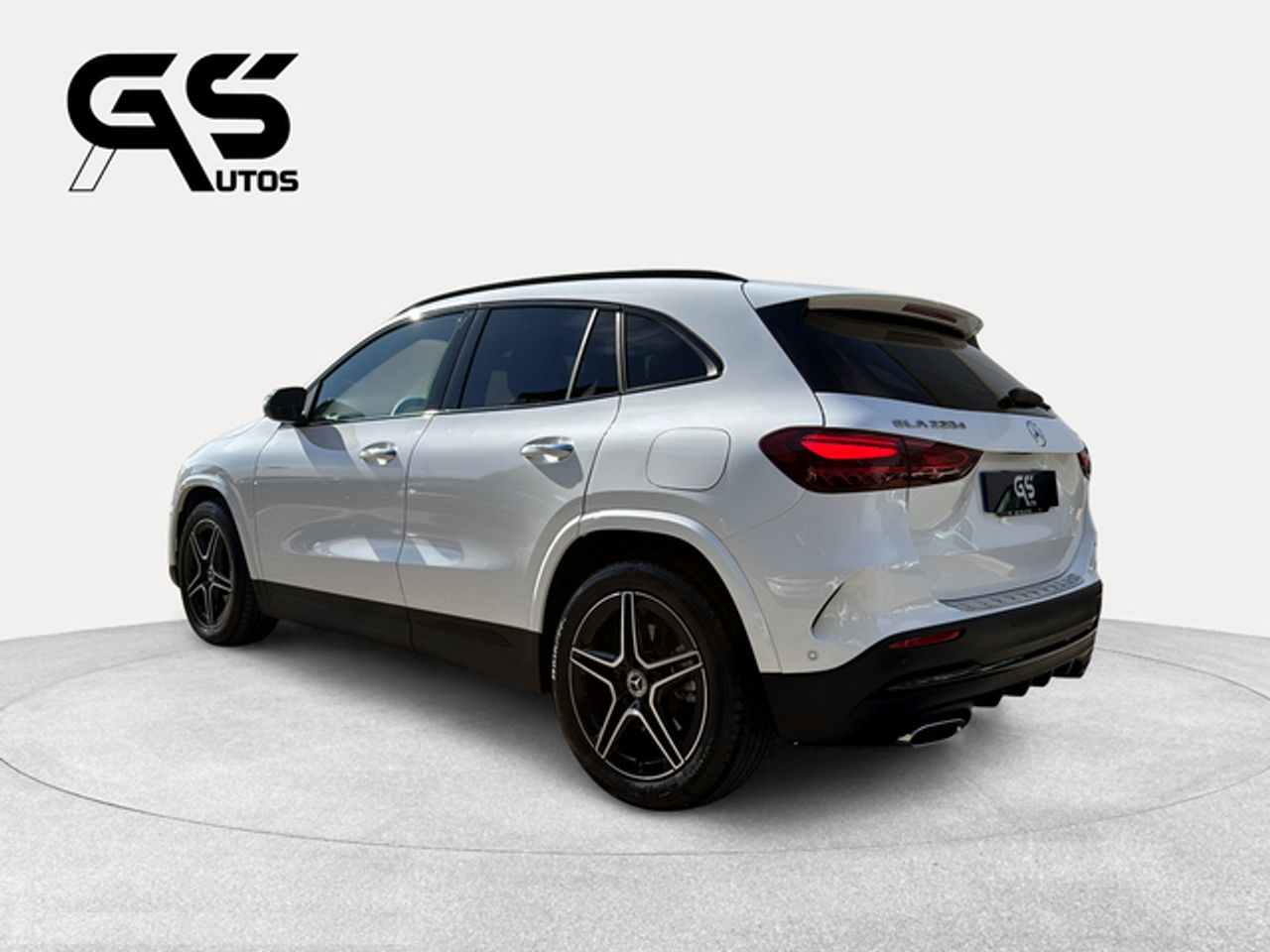 Foto Mercedes-Benz Clase GLA 6