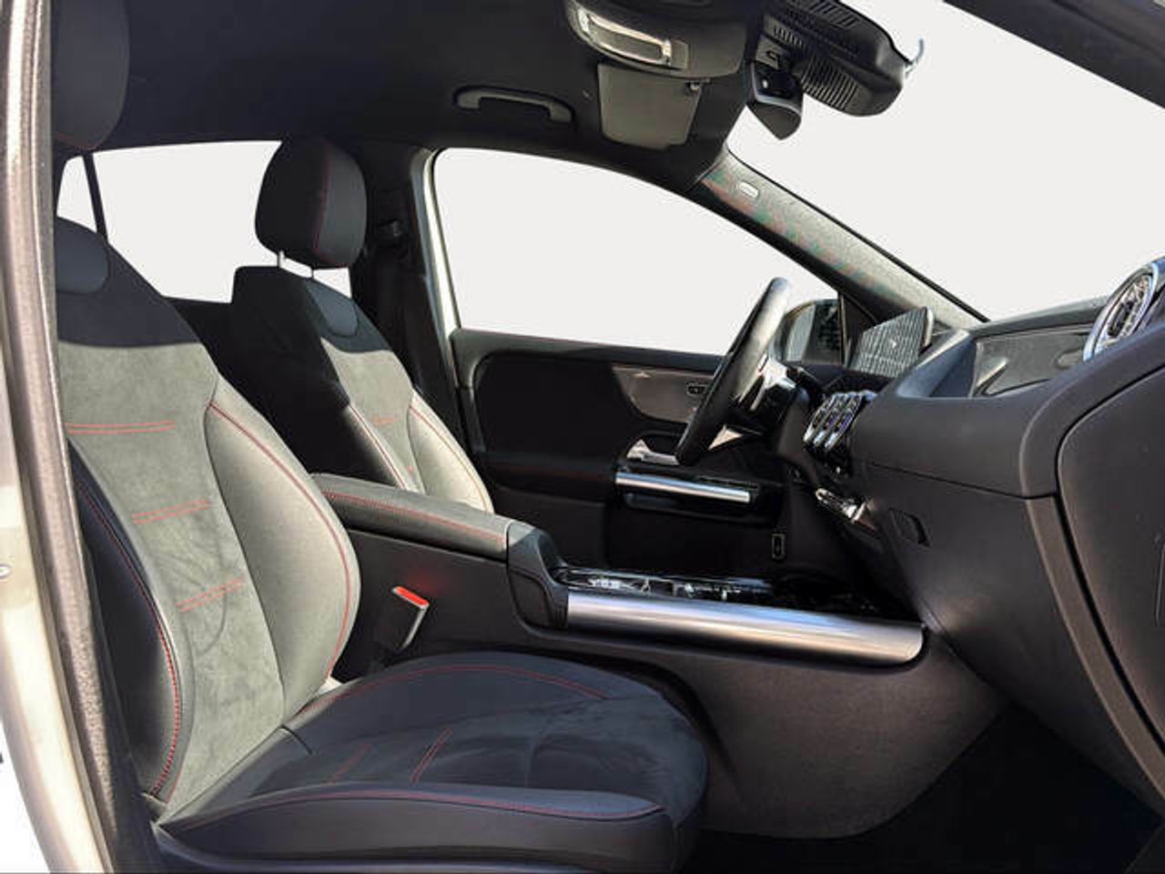 Foto Mercedes-Benz Clase GLA 10