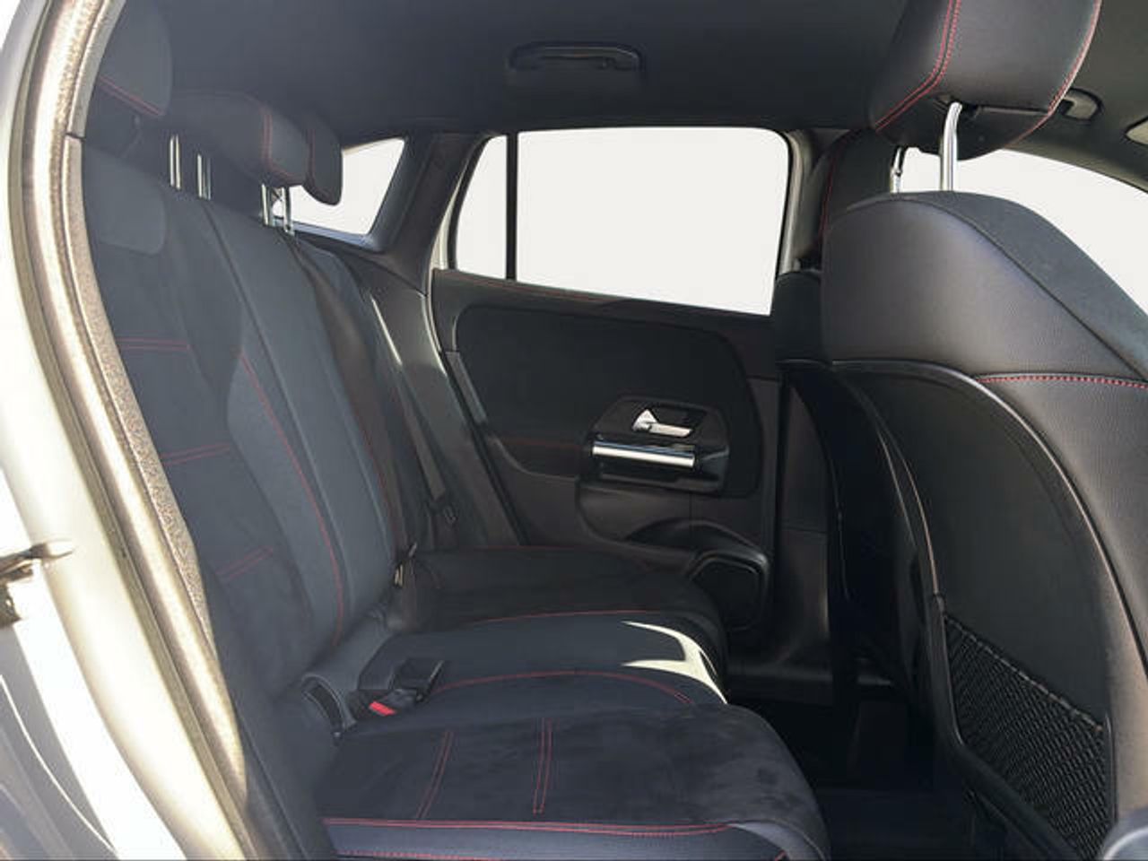 Foto Mercedes-Benz Clase GLA 11