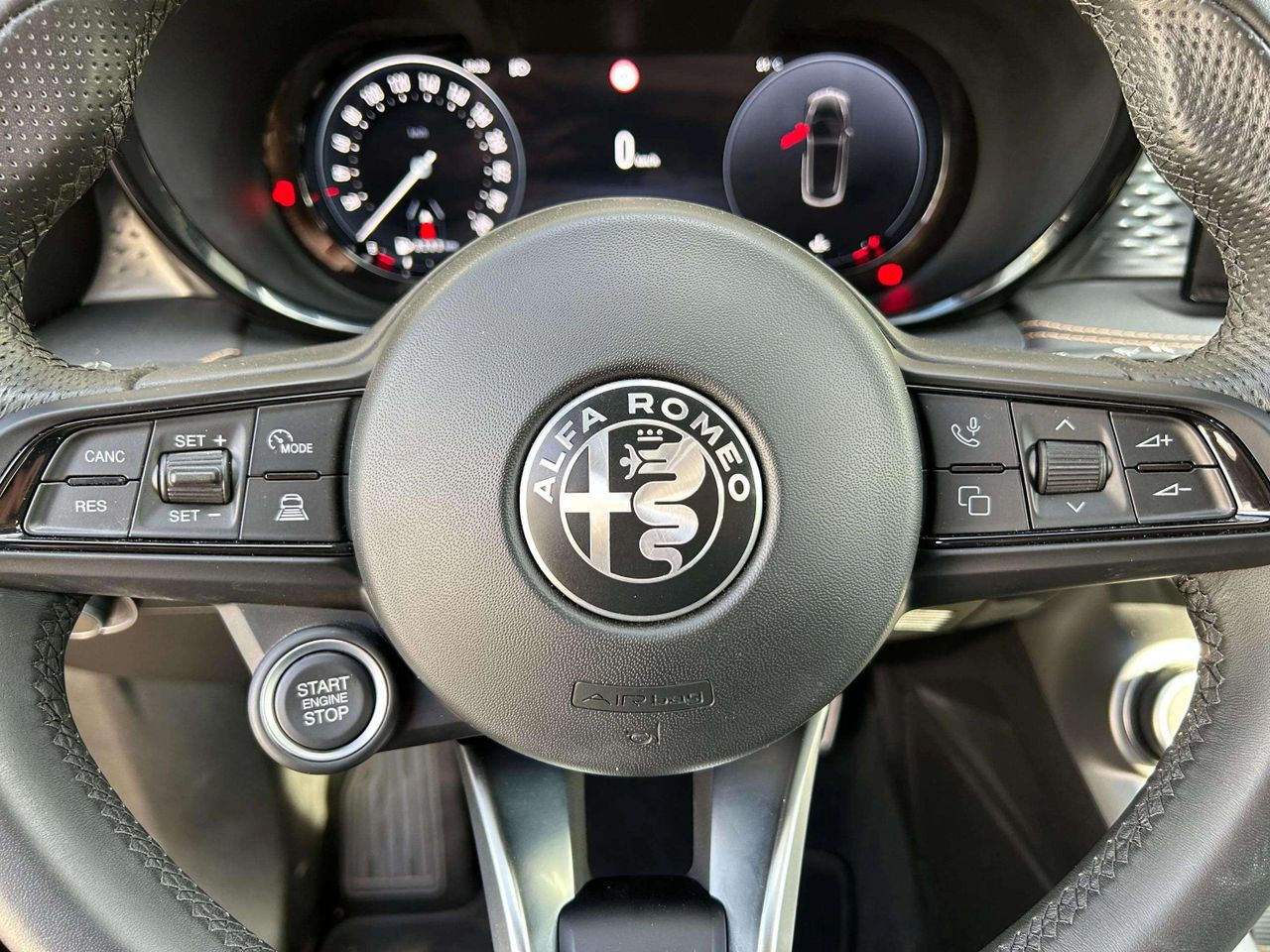 Foto Alfa Romeo Tonale 15