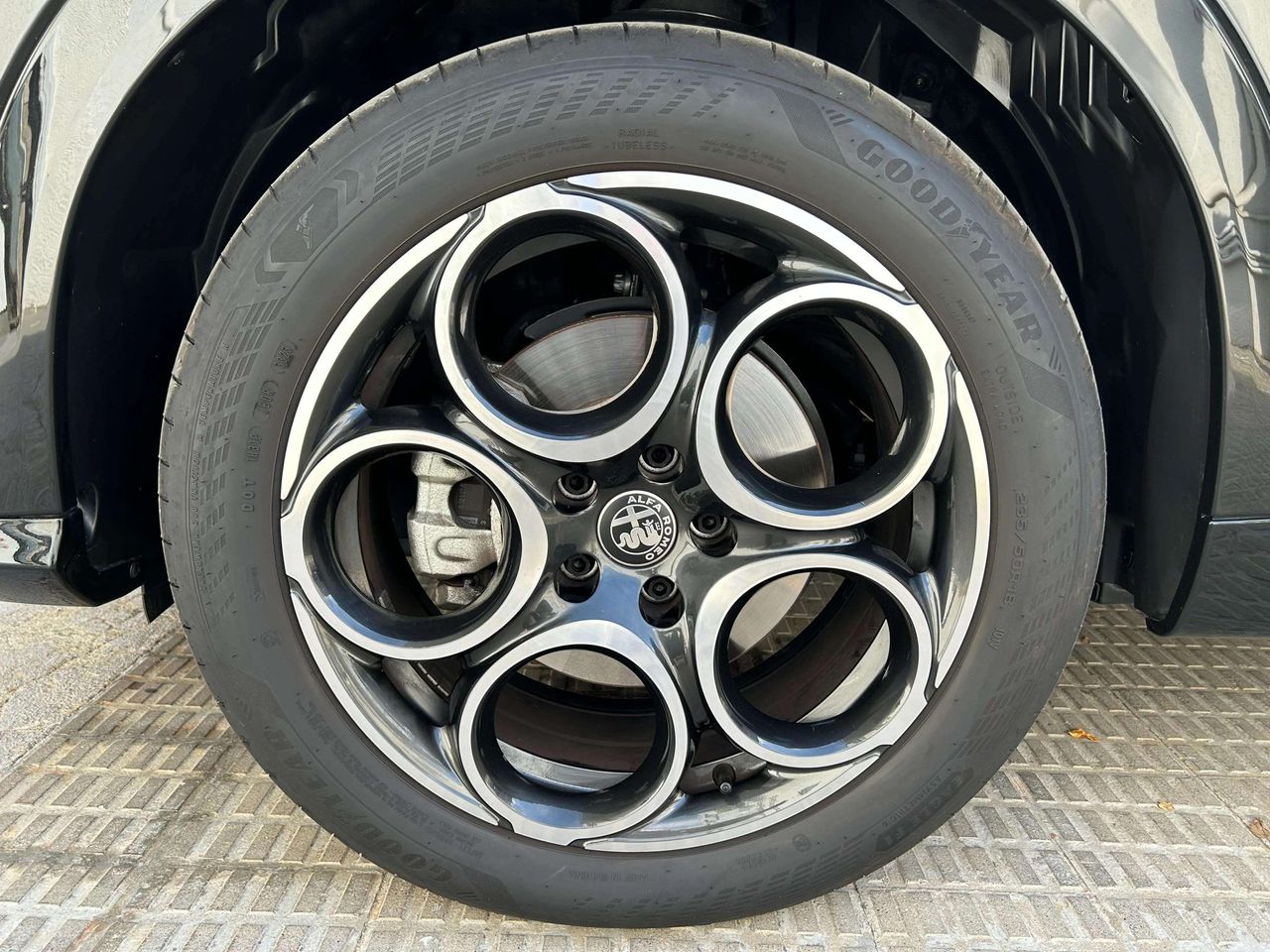 Foto Alfa Romeo Tonale 32