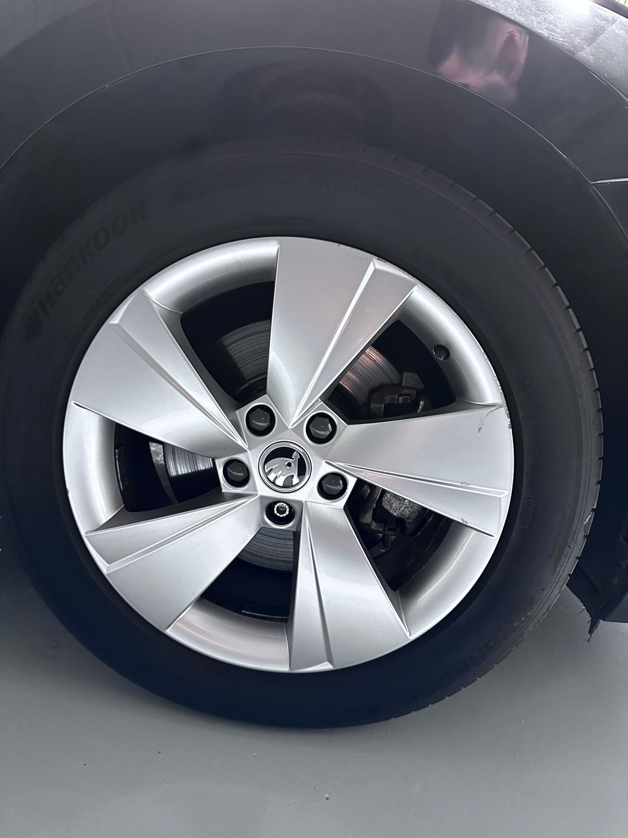 Foto Skoda Superb 17