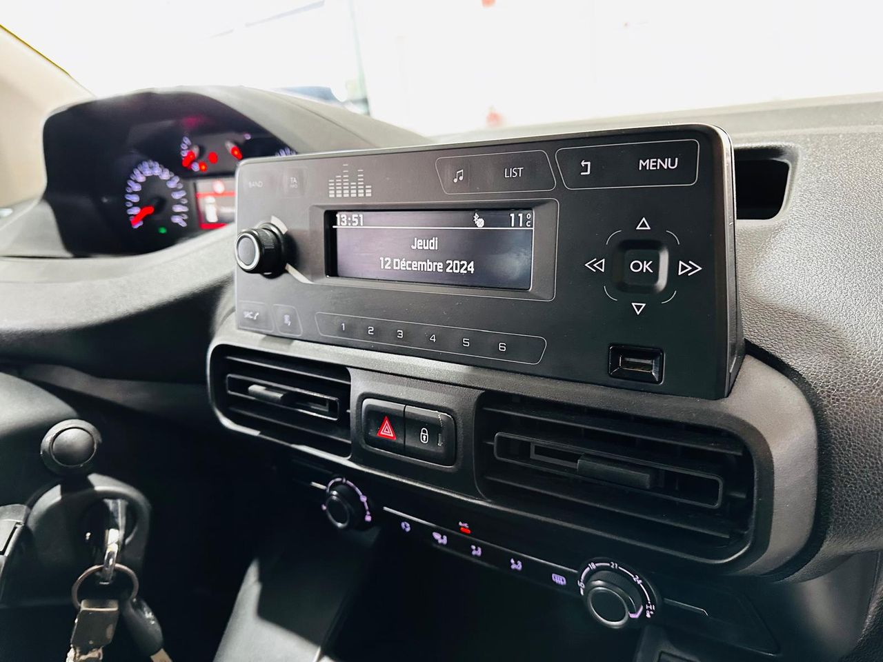 Foto Peugeot Rifter 18