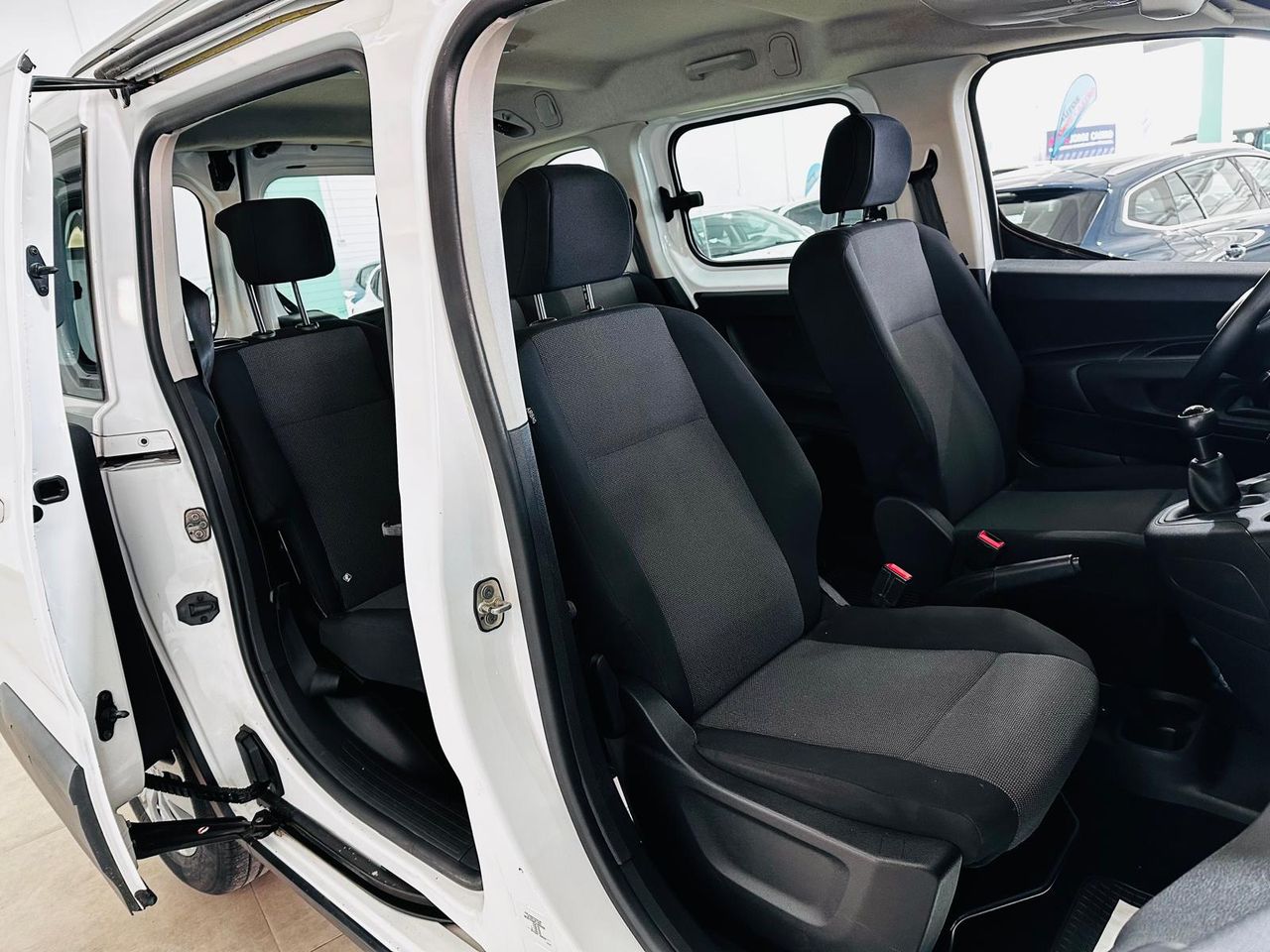 Foto Peugeot Rifter 22