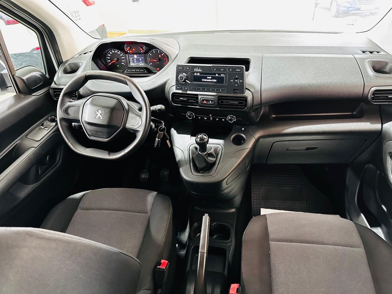 Foto Peugeot Rifter 23