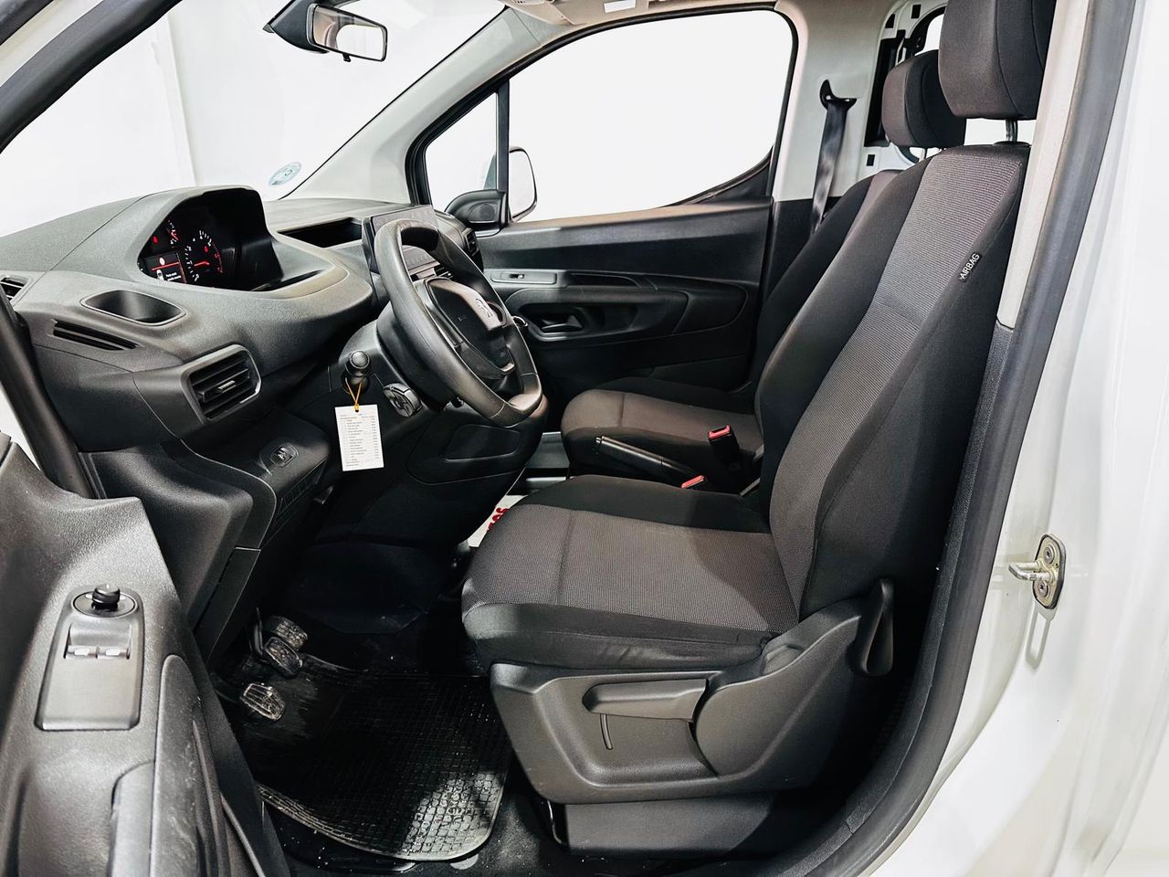 Foto Peugeot Rifter 24