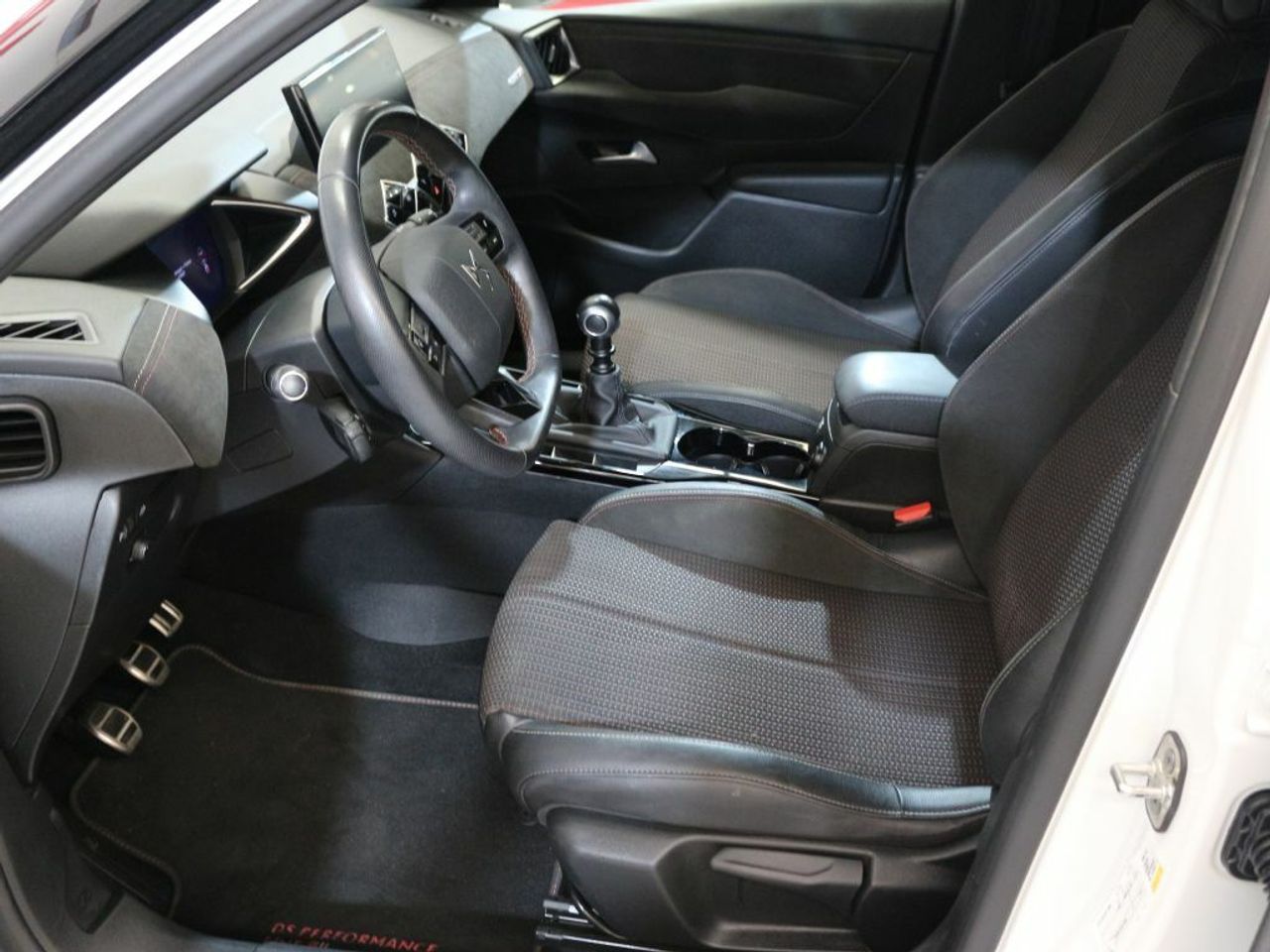 Foto DS Automobiles DS 3 9