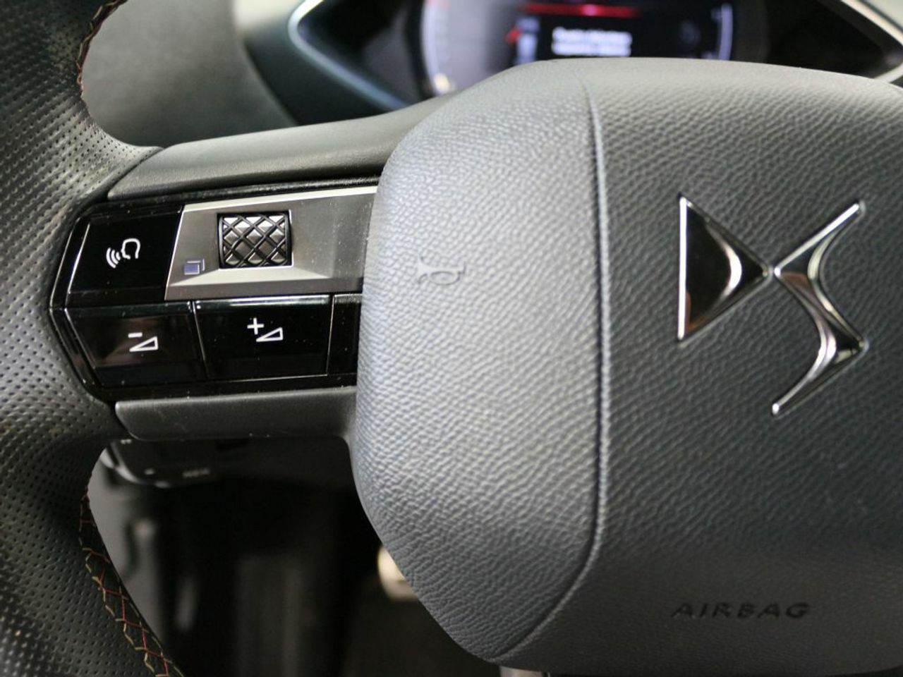 Foto DS Automobiles DS 3 14
