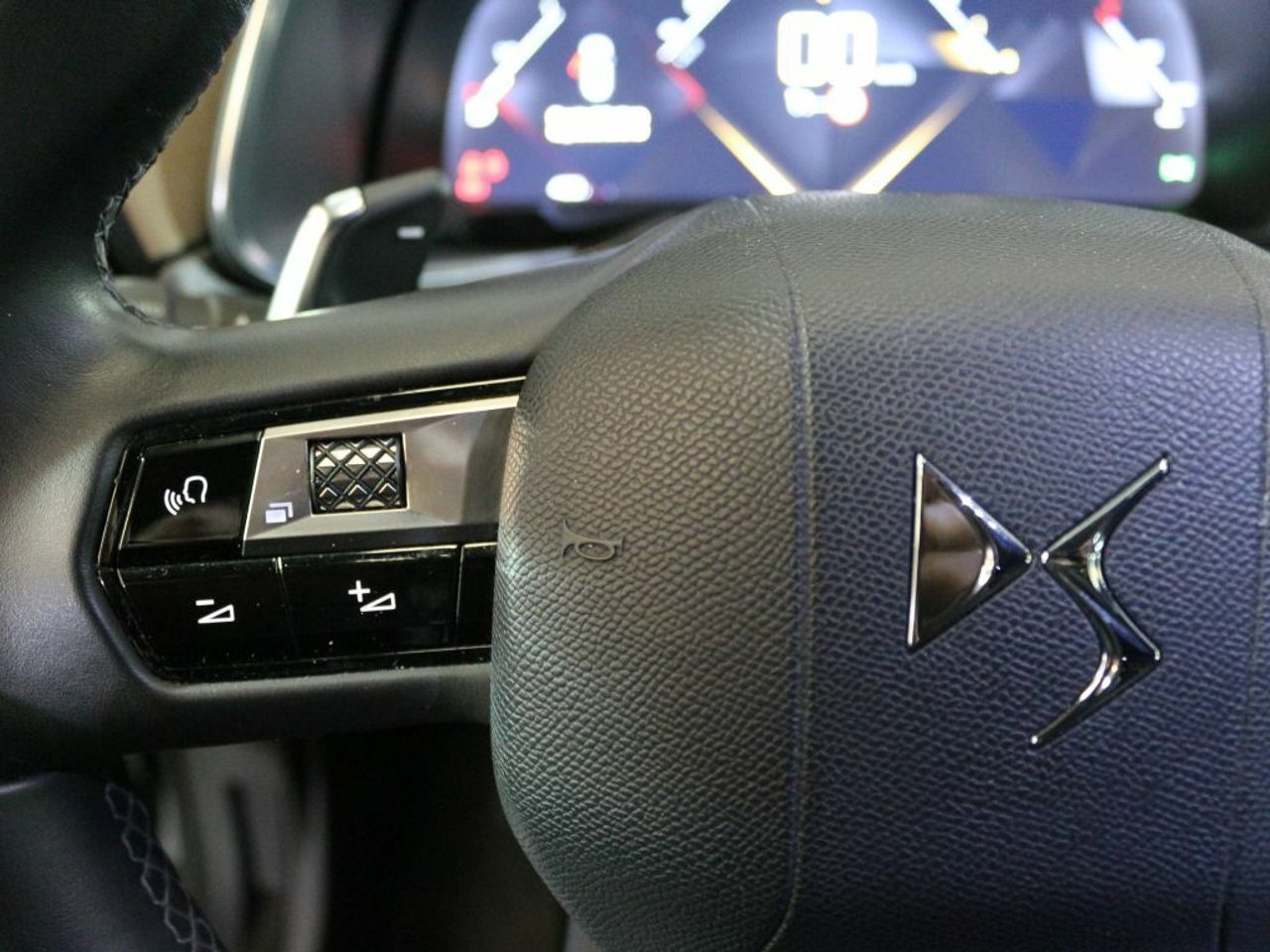 Foto DS Automobiles DS 7 15
