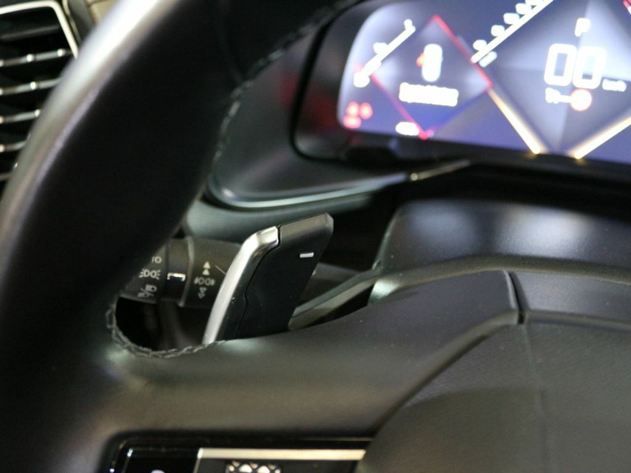 Foto DS Automobiles DS 7 17