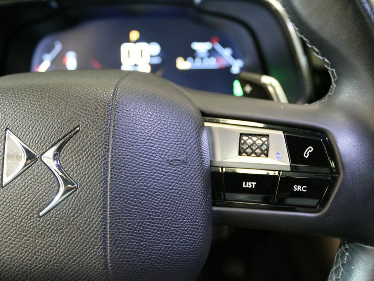 Foto DS Automobiles DS 7 19