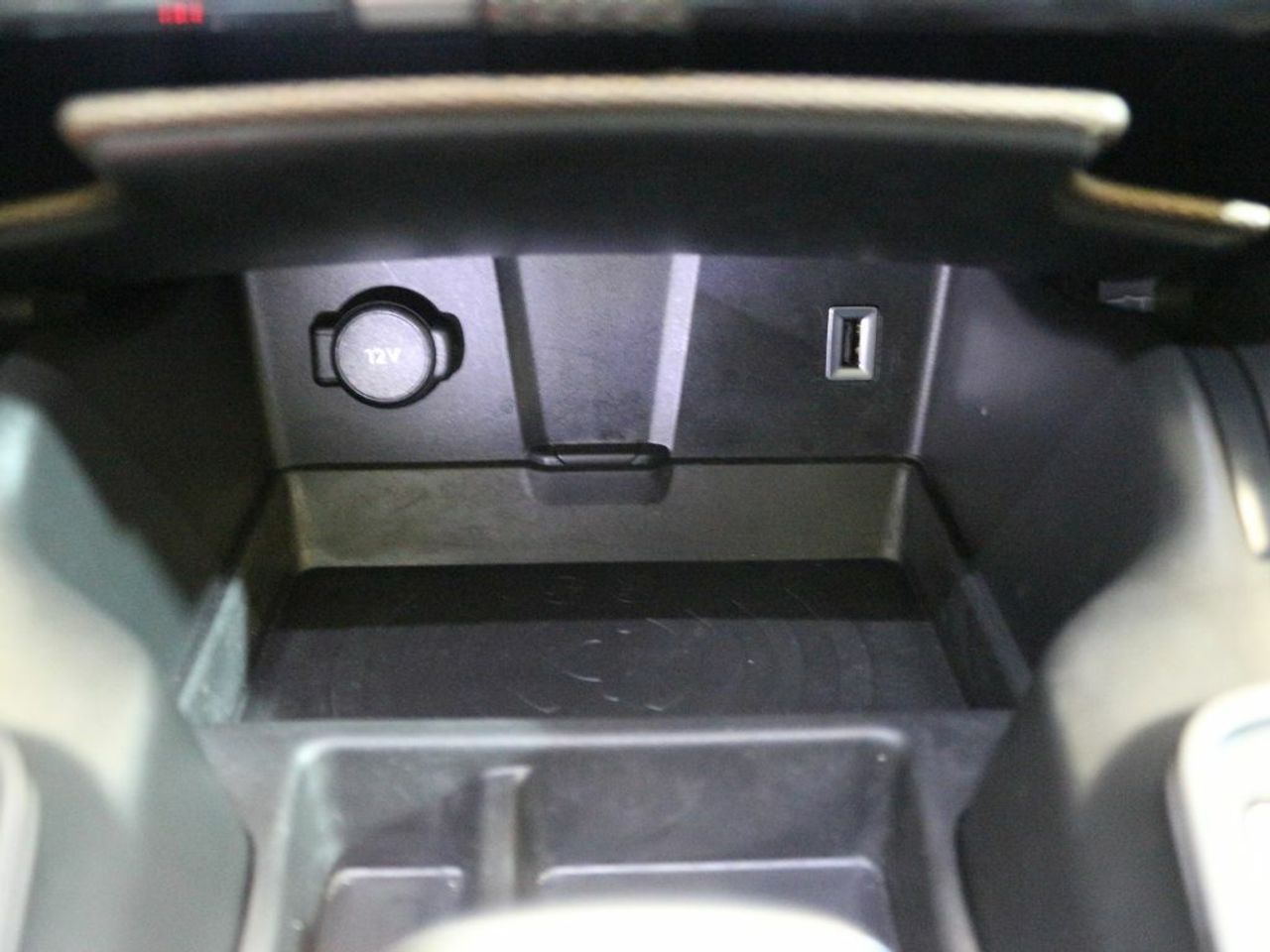 Foto DS Automobiles DS 7 27