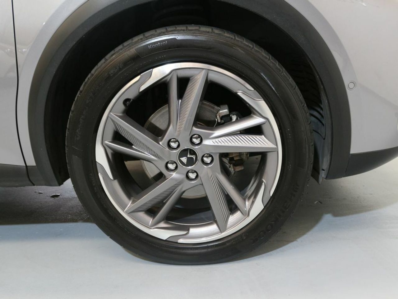 Foto DS Automobiles DS 7 36