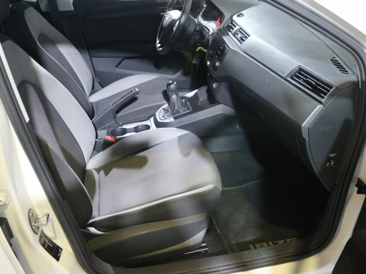 Foto Seat Ibiza 12