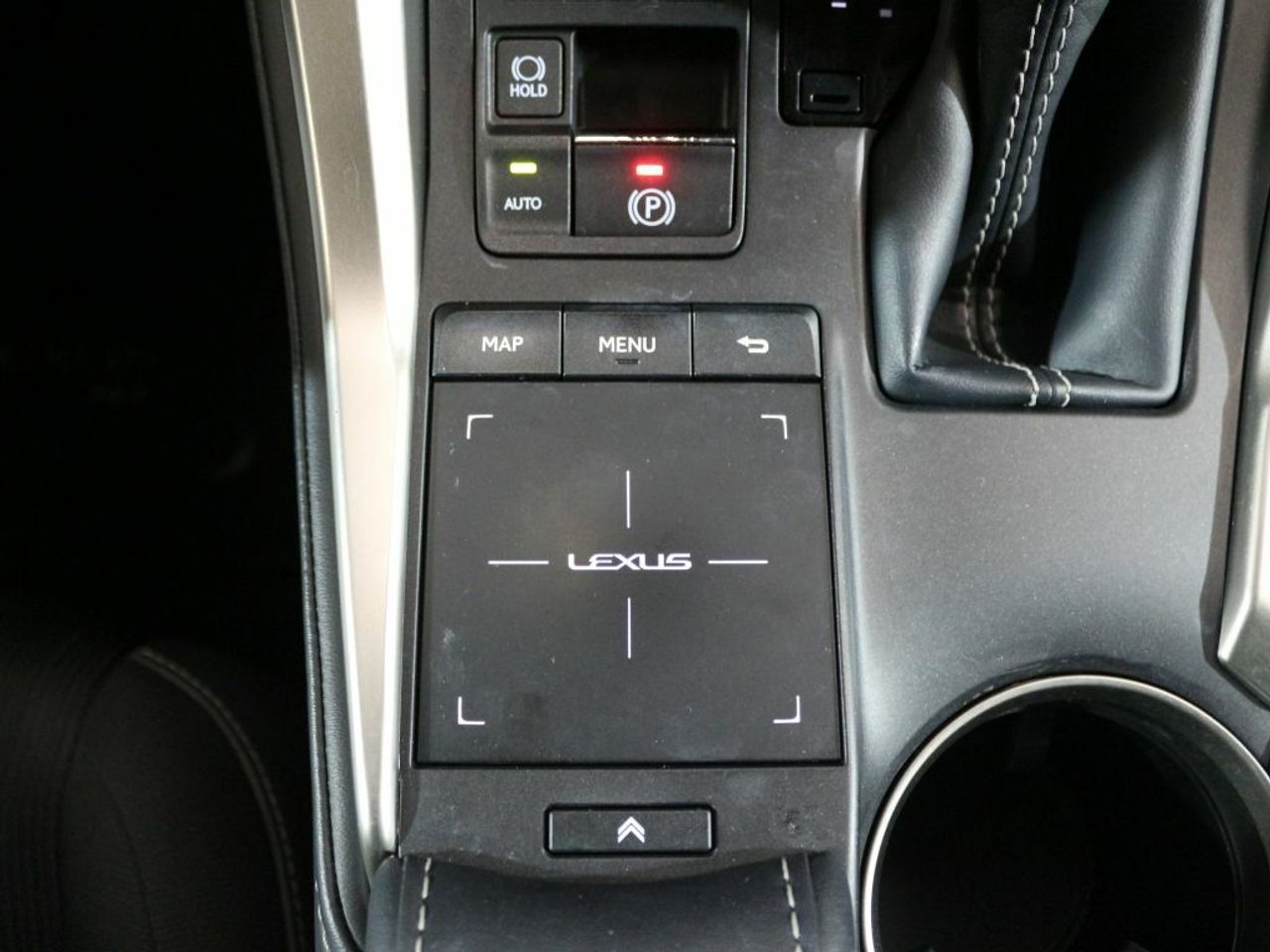 Foto Lexus NX 32
