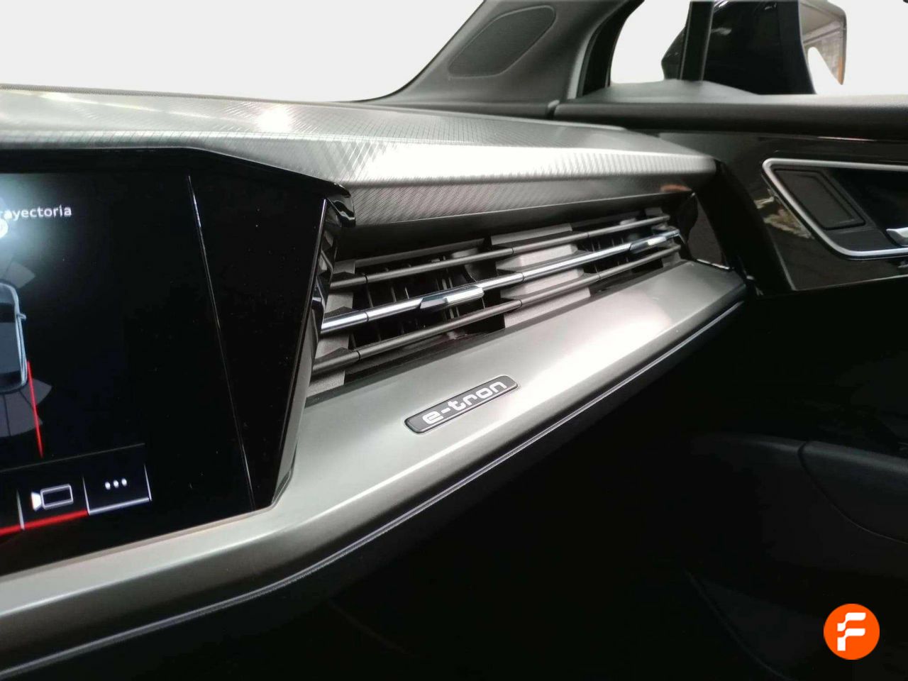 Foto Audi Q4 16