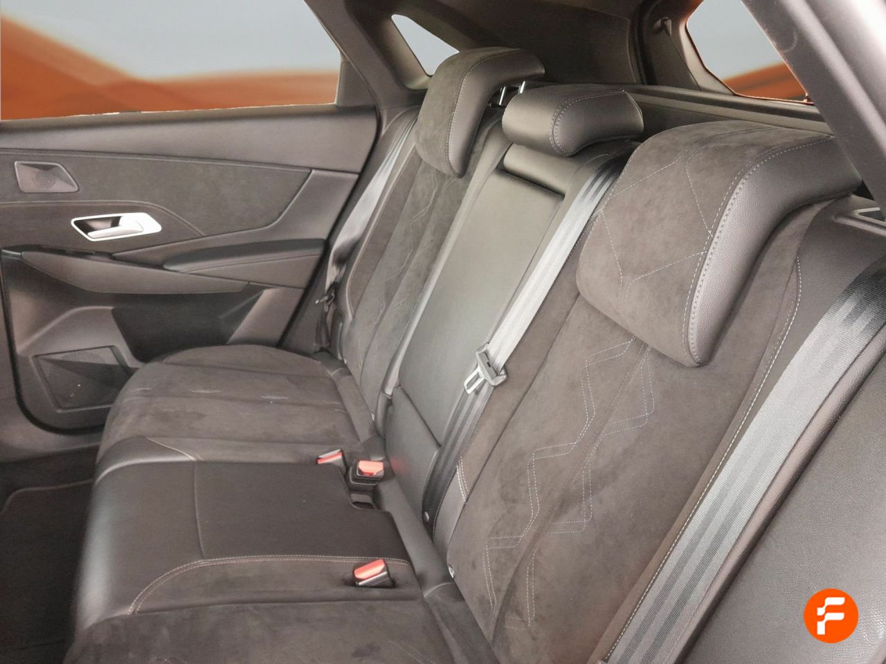 Foto DS Automobiles DS 7 18