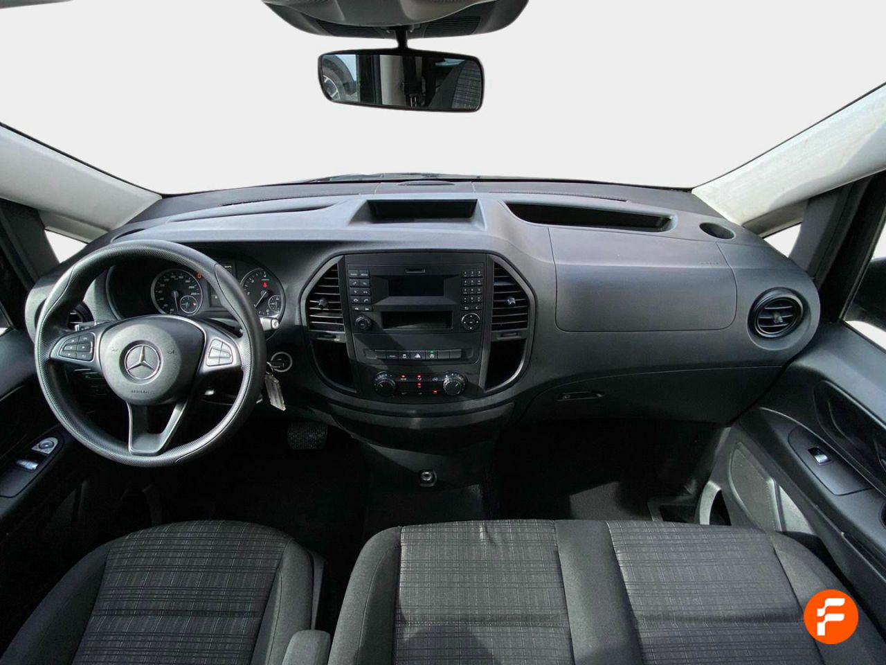 Foto Mercedes-Benz Vito 15
