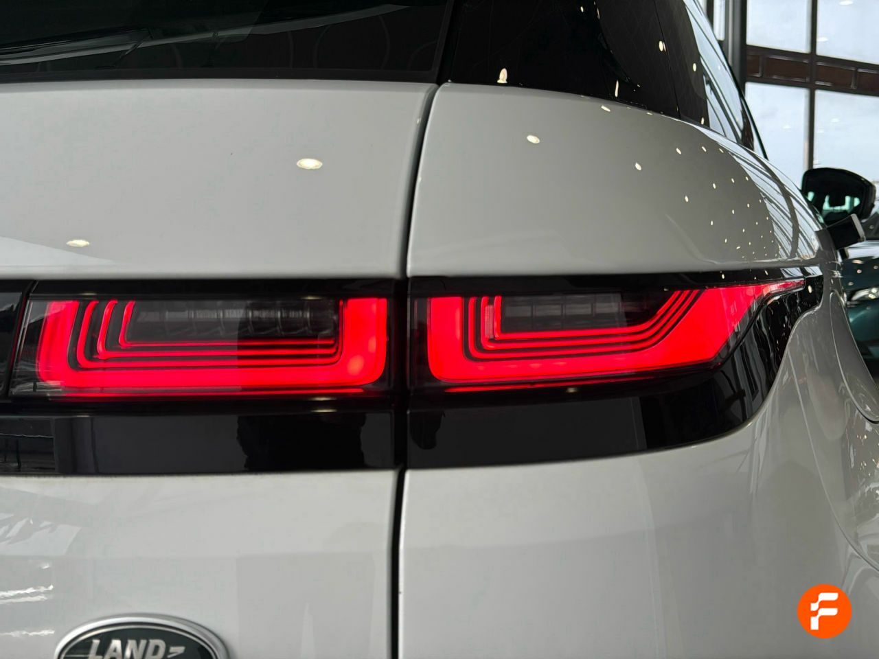 Foto Land-Rover Range Rover Evoque 24