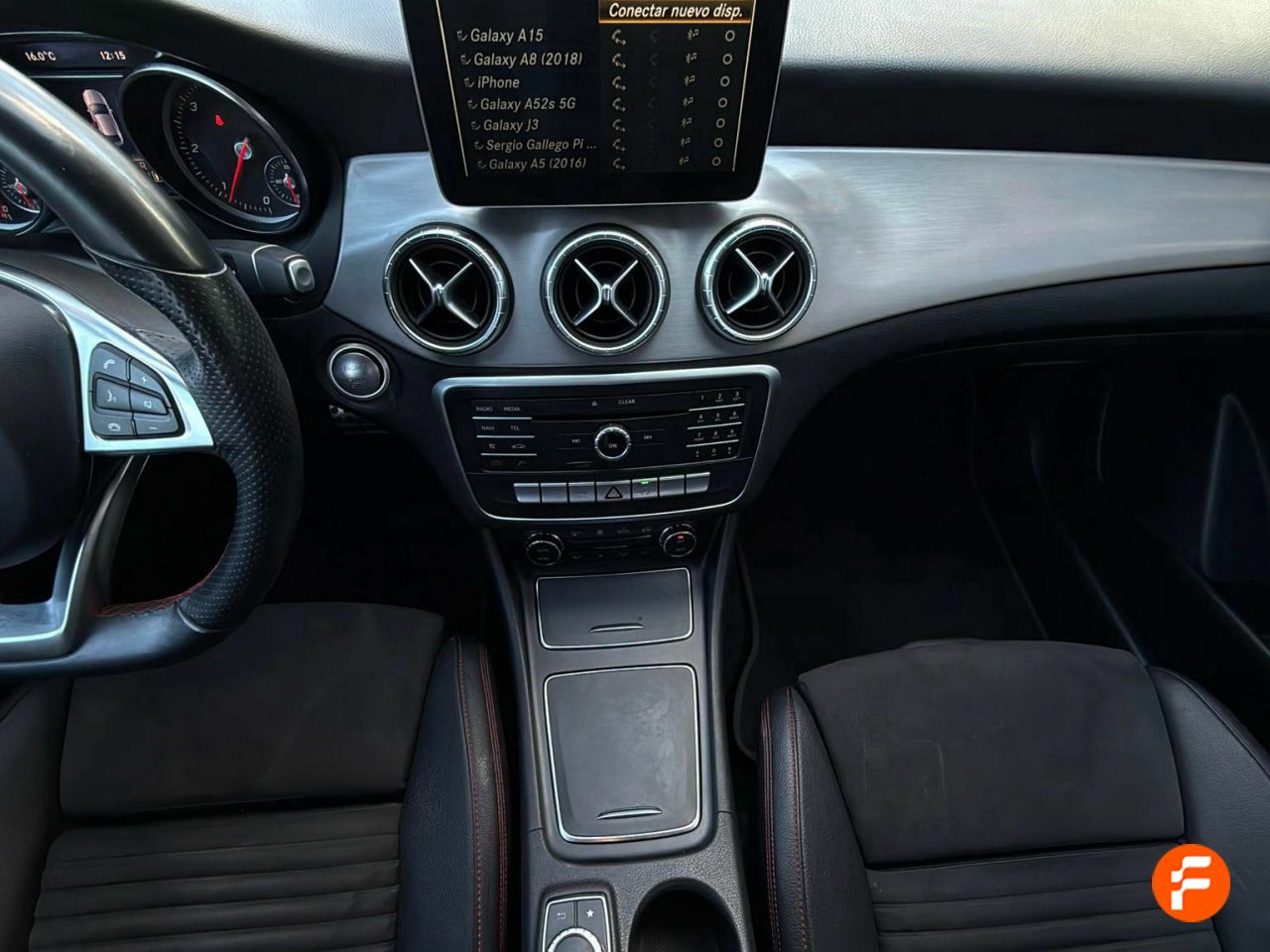 Foto Mercedes-Benz Clase CLA 14